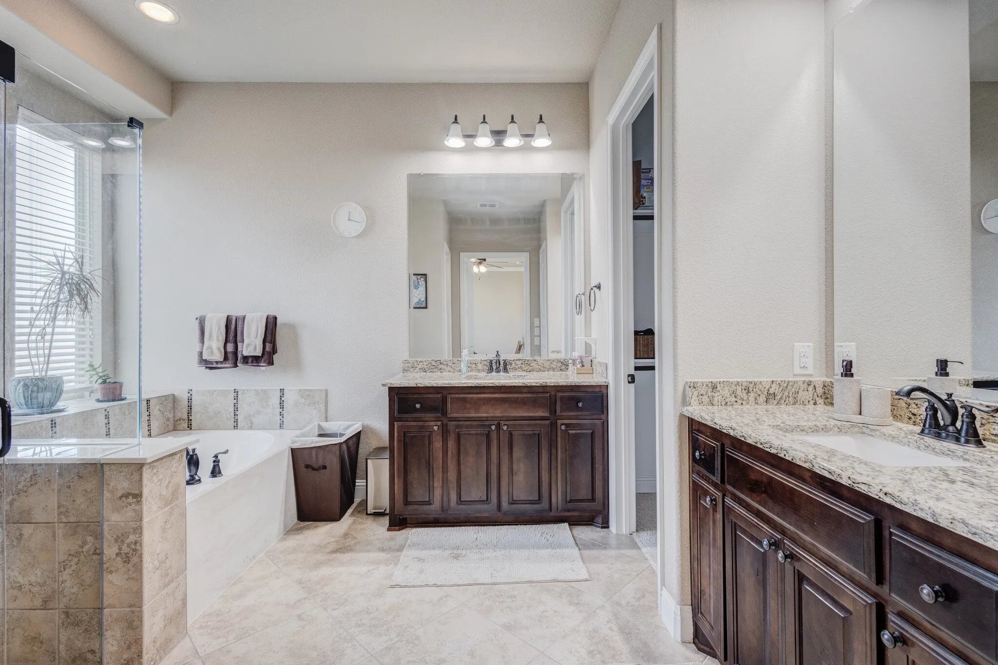 Single Family Residence For Rent in Collin County , 6441 Teabridge Drive, Plano, Texas 75074, 4 Bedroom, 3 Bathroom, 2 Garage spaces, 3,038 Sqft, built in 2016, mls#21354936, Real Estate Agent in Plano, Homes For Rent in Collin county, Homes For Rent in Plano, Realtor in Plano Texas, Real Estate Brokerage Independent Realty Texas, Luminita Cordes Realtor