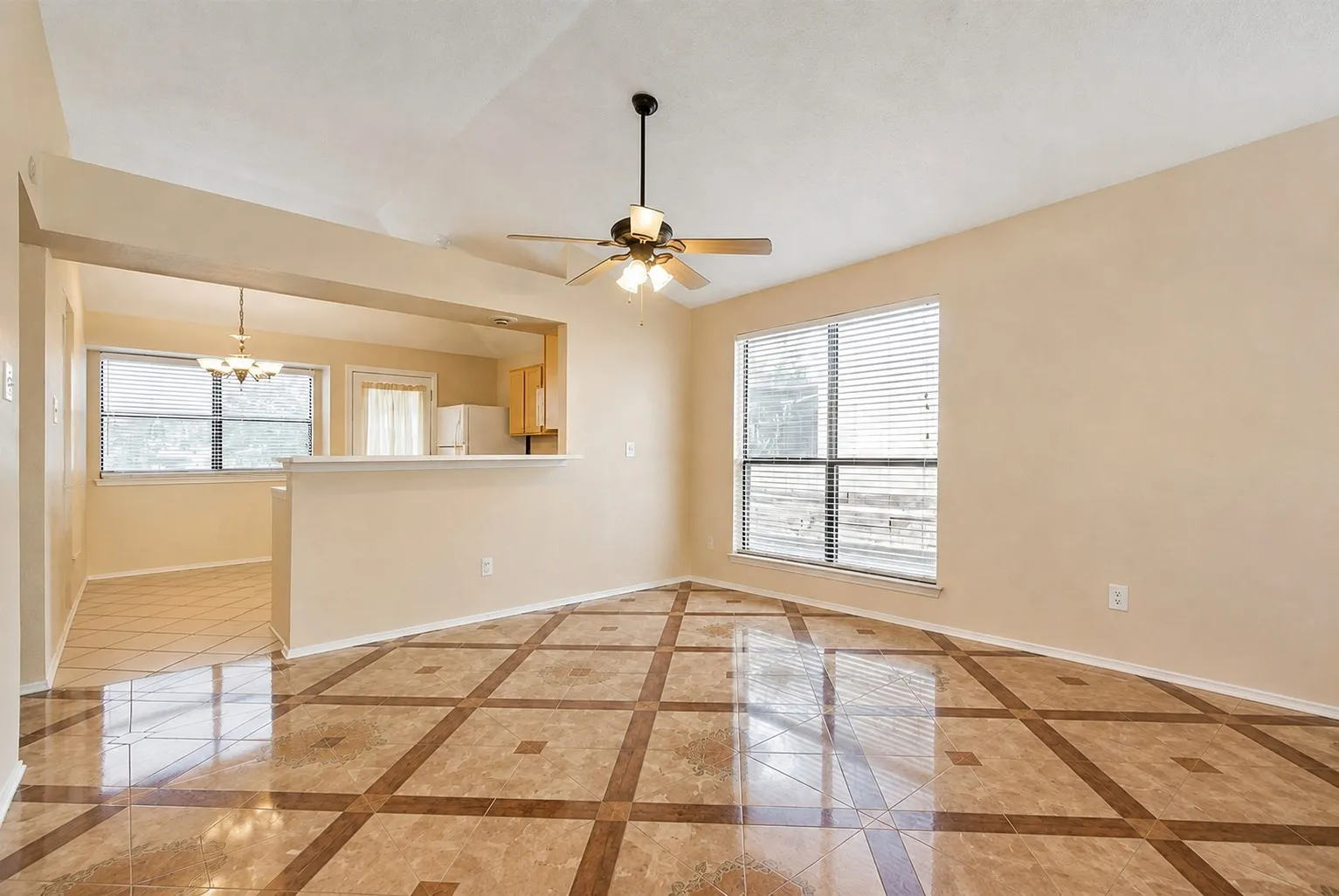 Duplex For Rent in Tarrant County , 2332 Chestnut Way, Bedford, Texas 76022, 3 Bedroom, 2 Bathroom, 2 Garage spaces, 1,235 Sqft, built in 1984, mls#21354951, Real Estate Agent in Bedford, Homes For Rent in Tarrant county, Homes For Rent in Bedford, Realtor in Bedford Texas, Real Estate Brokerage Independent Realty Texas, Luminita Cordes Realtor
