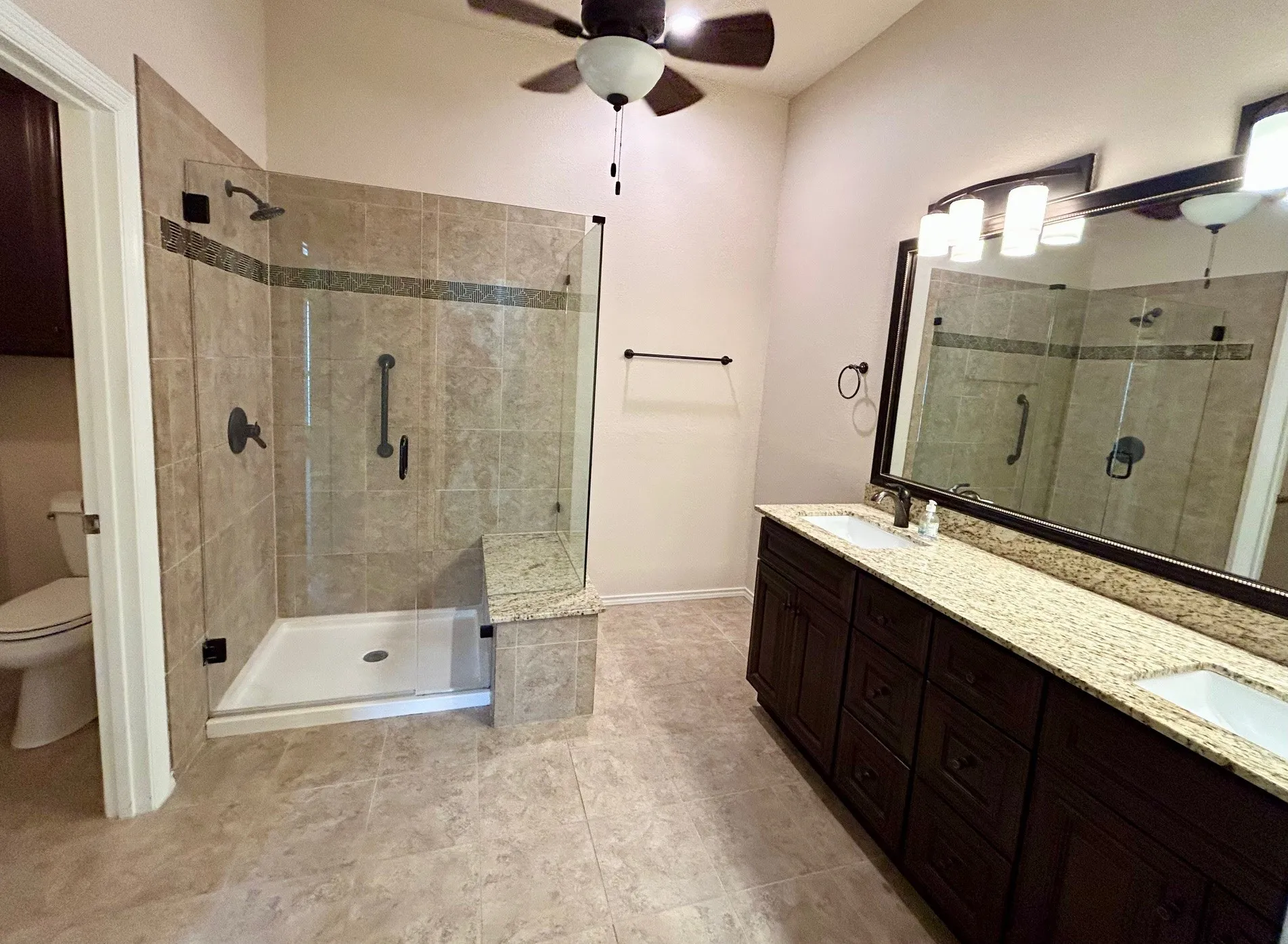 Single Family Residence For Sale in Denton County , 409 Crestview Point Drive, Lewisville, Texas 75067, 4 Bedroom, 2 Bathroom, 2 Garage spaces, 2,113 Sqft, built in 1997, mls#21354728, Real Estate Agent in Lewisville, Homes For Sale in Denton county, Homes For Sale in Lewisville, Realtor in Lewisville Texas, Real Estate Brokerage Independent Realty Texas, Luminita Cordes Realtor