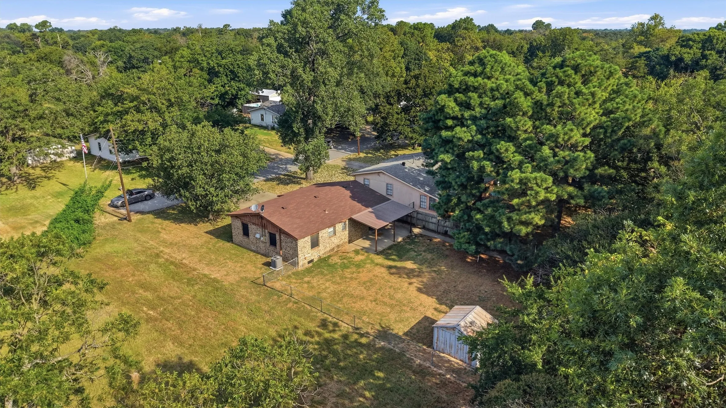 Single Family Residence For Sale in Grayson County , 2050 Avon Drive, Denison, Texas 75020, 2 Bedroom, 1 Bathroom, Garage spaces, 1,027 Sqft, built in 1957, Price $145,000, mls#21354932, Real Estate Agent in Denison, Homes For Sale in Grayson county, Homes For Sale in Denison, Realtor in Denison Texas, Real Estate Brokerage Independent Realty Texas, Luminita Cordes Realtor