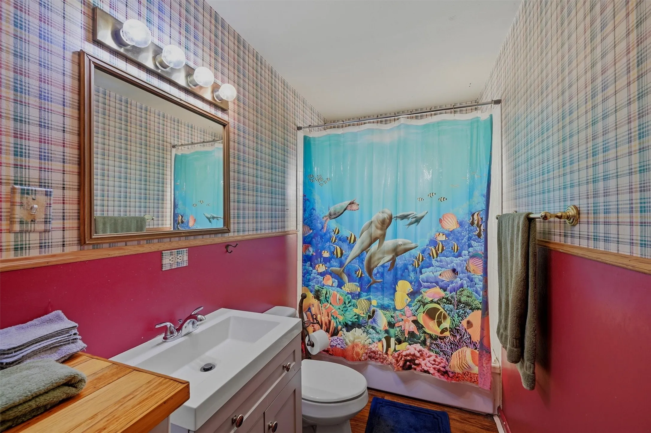 Single Family Residence For Sale in Grayson County , 2050 Avon Drive, Denison, Texas 75020, 2 Bedroom, 1 Bathroom, Garage spaces, 1,027 Sqft, built in 1957, Price $145,000, mls#21354932, Real Estate Agent in Denison, Homes For Sale in Grayson county, Homes For Sale in Denison, Realtor in Denison Texas, Real Estate Brokerage Independent Realty Texas, Luminita Cordes Realtor