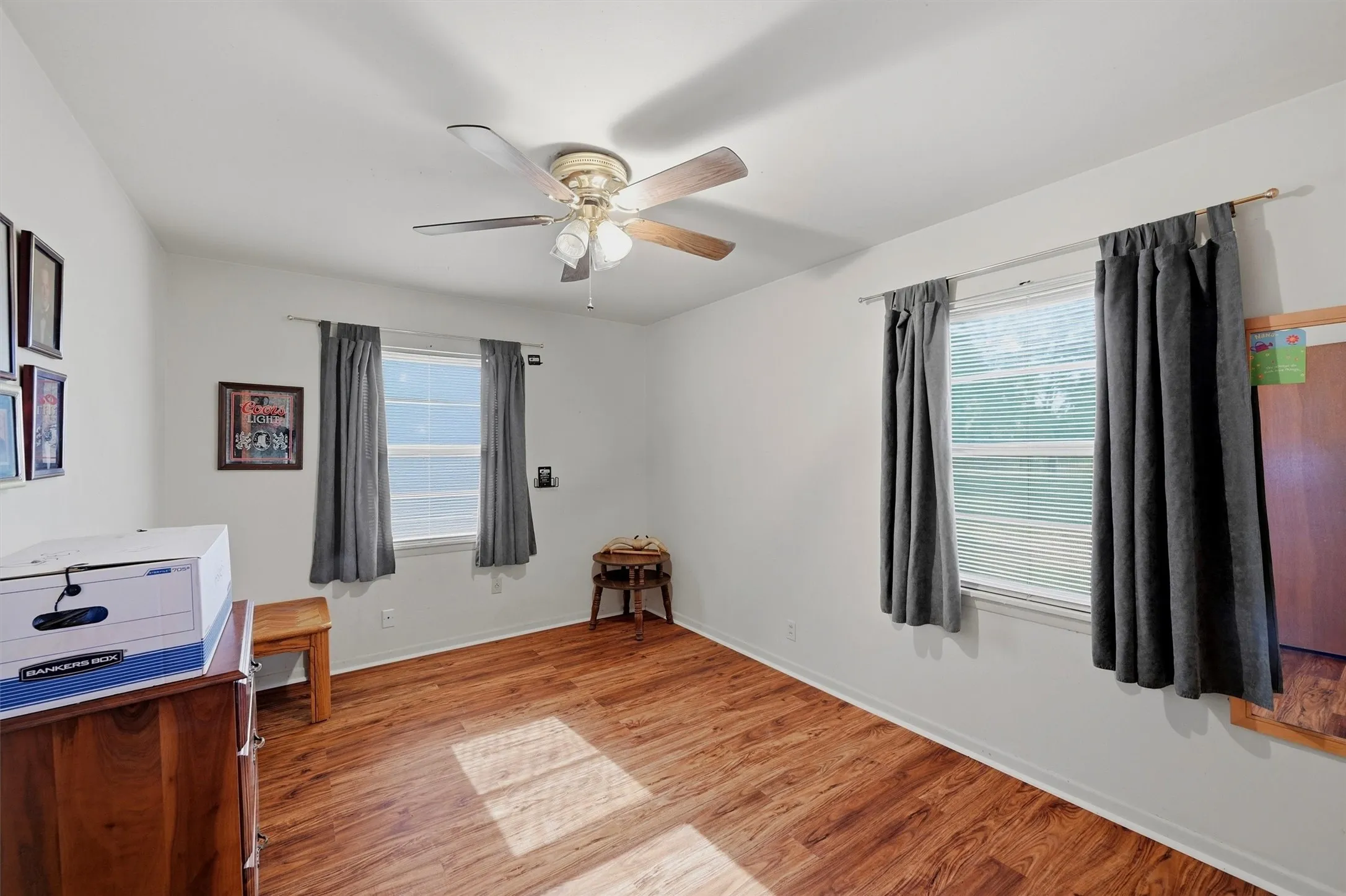 Single Family Residence For Sale in Grayson County , 2050 Avon Drive, Denison, Texas 75020, 2 Bedroom, 1 Bathroom, Garage spaces, 1,027 Sqft, built in 1957, Price $145,000, mls#21354932, Real Estate Agent in Denison, Homes For Sale in Grayson county, Homes For Sale in Denison, Realtor in Denison Texas, Real Estate Brokerage Independent Realty Texas, Luminita Cordes Realtor