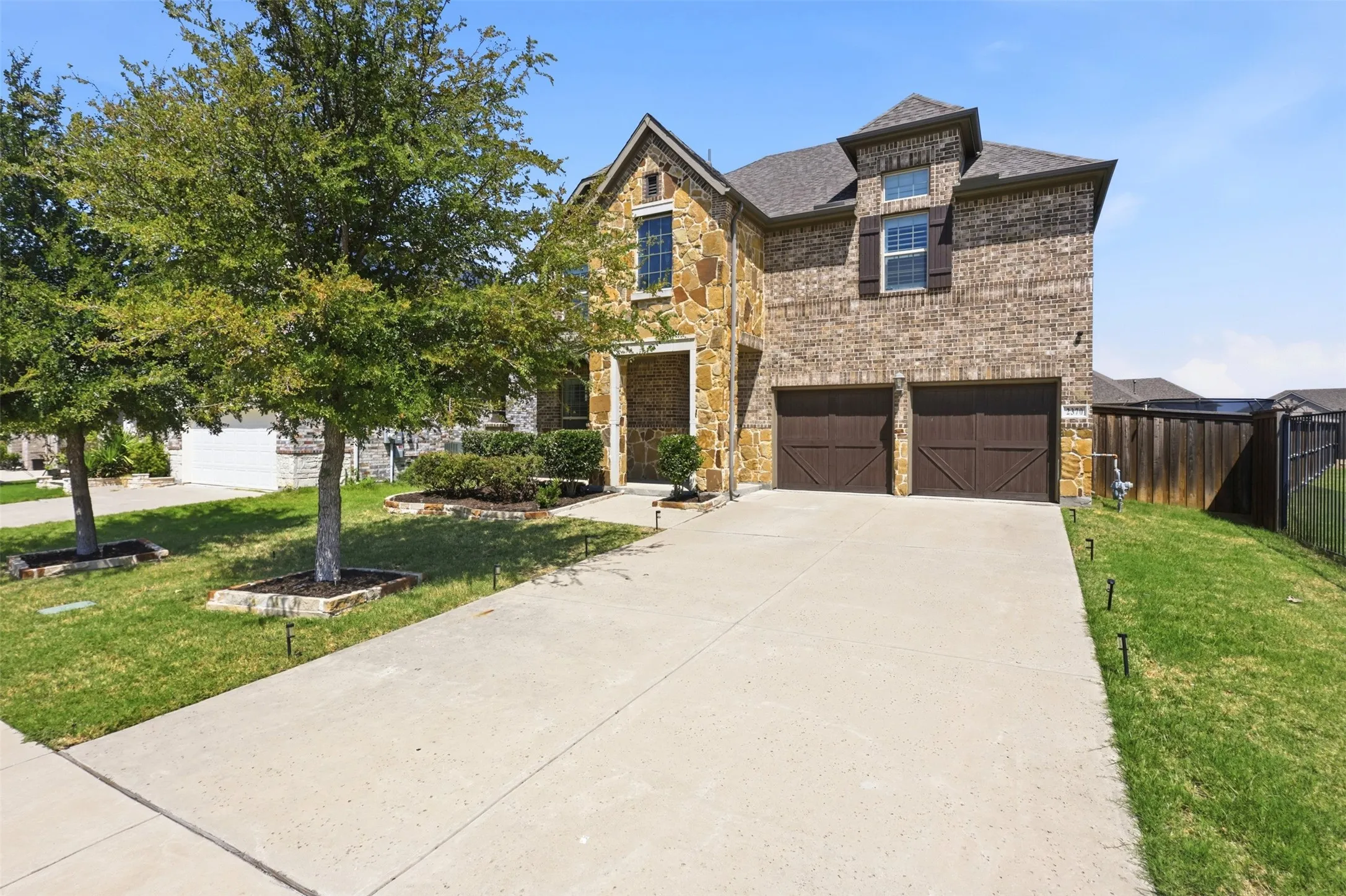 Single Family Residence For Sale in Collin County , 2370 Canary Grass Lane, Prosper, Texas 75078, 4 Bedroom, 4 Bathroom, 2 Garage spaces, 2,870 Sqft, built in 2019, mls#21354785, Real Estate Agent in Prosper, Homes For Sale in Collin county, Homes For Sale in Prosper, Realtor in Prosper Texas, Real Estate Brokerage Independent Realty Texas, Luminita Cordes Realtor