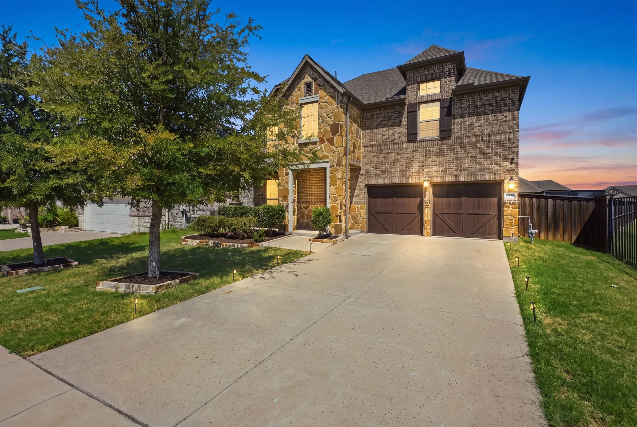 Single Family Residence For Sale in Collin County , 2370 Canary Grass Lane, Prosper, Texas 75078, 4 Bedroom, 4 Bathroom, 2 Garage spaces, 2,870 Sqft, built in 2019, mls#21354785, Real Estate Agent in Prosper, Homes For Sale in Collin county, Homes For Sale in Prosper, Realtor in Prosper Texas, Real Estate Brokerage Independent Realty Texas, Luminita Cordes Realtor