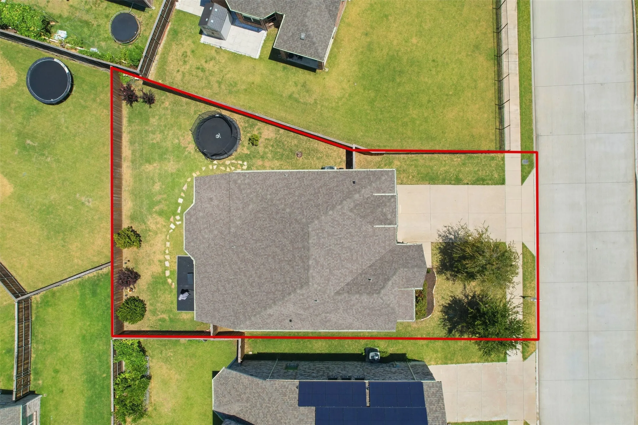 Single Family Residence For Sale in Collin County , 2370 Canary Grass Lane, Prosper, Texas 75078, 4 Bedroom, 4 Bathroom, 2 Garage spaces, 2,870 Sqft, built in 2019, mls#21354785, Real Estate Agent in Prosper, Homes For Sale in Collin county, Homes For Sale in Prosper, Realtor in Prosper Texas, Real Estate Brokerage Independent Realty Texas, Luminita Cordes Realtor