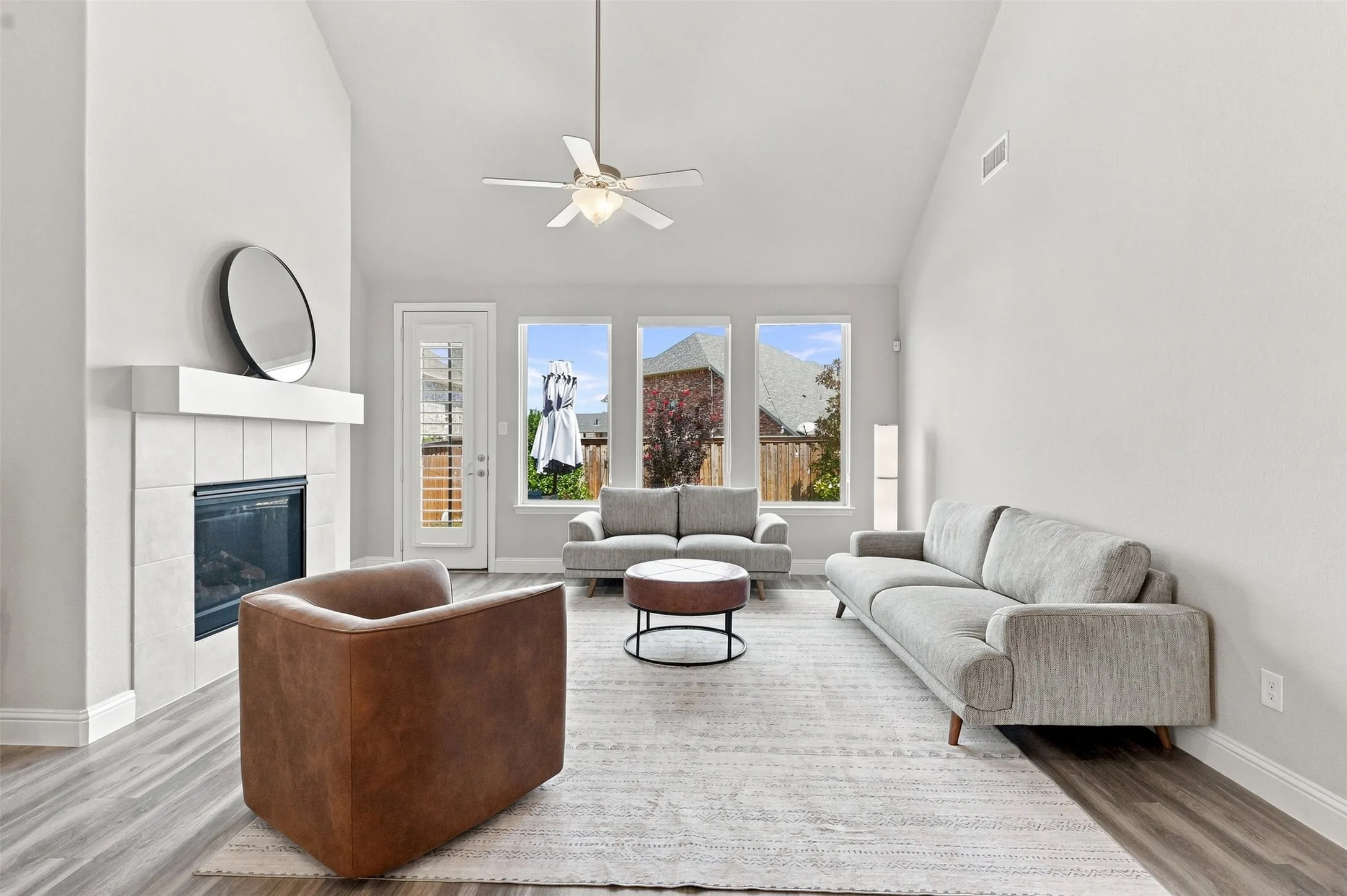 Single Family Residence For Sale in Collin County , 2370 Canary Grass Lane, Prosper, Texas 75078, 4 Bedroom, 4 Bathroom, 2 Garage spaces, 2,870 Sqft, built in 2019, mls#21354785, Real Estate Agent in Prosper, Homes For Sale in Collin county, Homes For Sale in Prosper, Realtor in Prosper Texas, Real Estate Brokerage Independent Realty Texas, Luminita Cordes Realtor