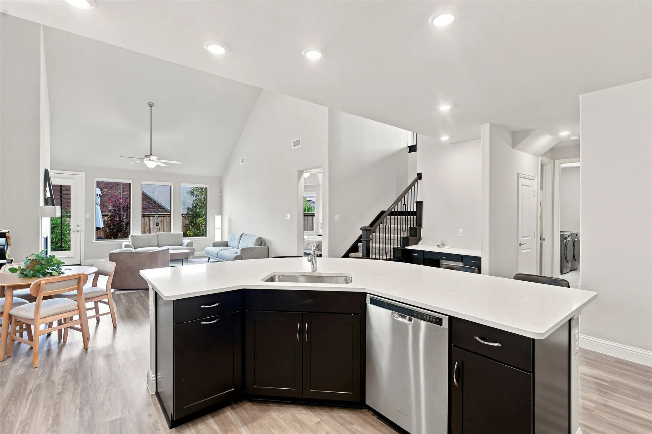 Single Family Residence For Sale in Collin County , 2370 Canary Grass Lane, Prosper, Texas 75078, 4 Bedroom, 4 Bathroom, 2 Garage spaces, 2,870 Sqft, built in 2019, mls#21354785, Real Estate Agent in Prosper, Homes For Sale in Collin county, Homes For Sale in Prosper, Realtor in Prosper Texas, Real Estate Brokerage Independent Realty Texas, Luminita Cordes Realtor