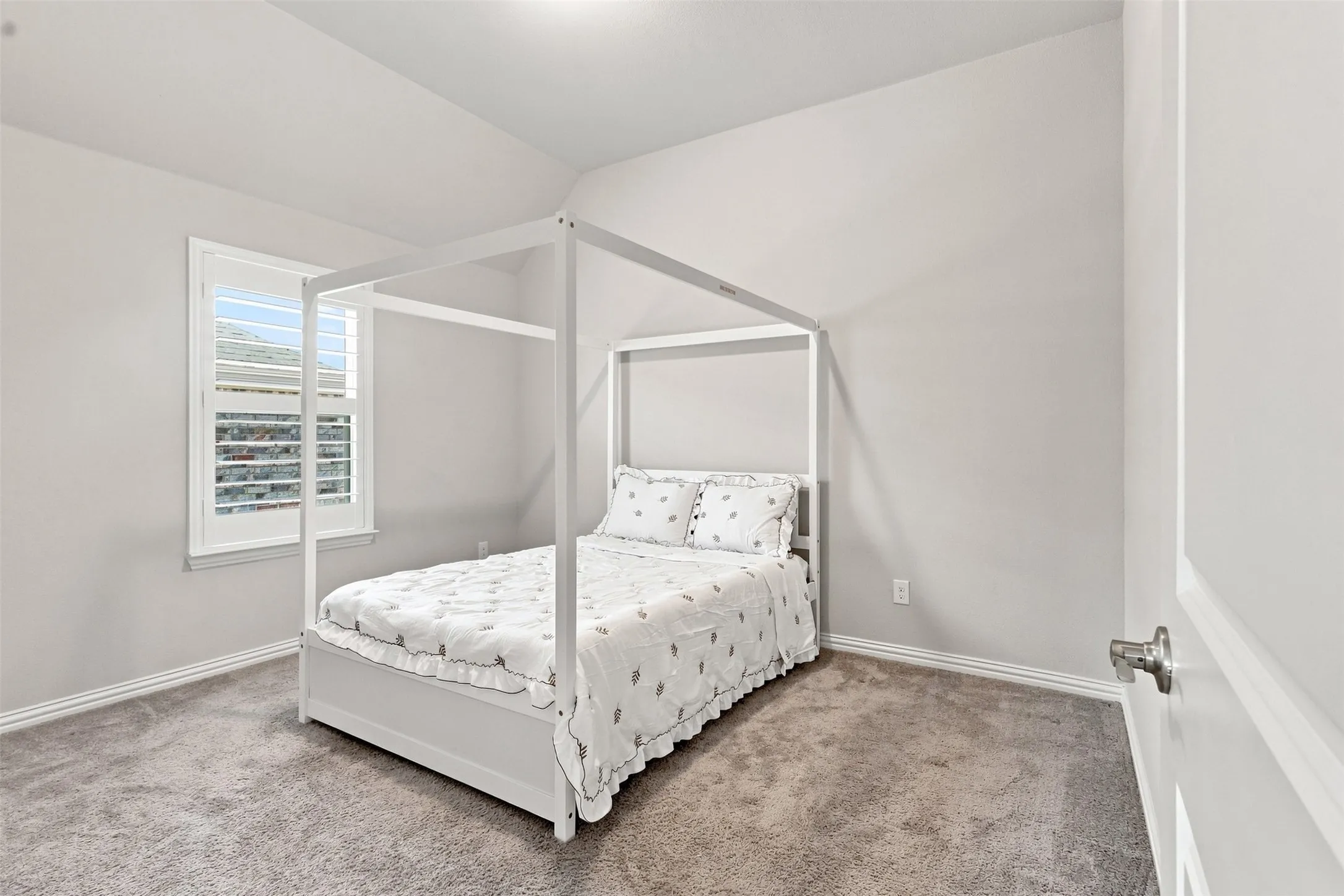 Single Family Residence For Sale in Collin County , 2370 Canary Grass Lane, Prosper, Texas 75078, 4 Bedroom, 4 Bathroom, 2 Garage spaces, 2,870 Sqft, built in 2019, mls#21354785, Real Estate Agent in Prosper, Homes For Sale in Collin county, Homes For Sale in Prosper, Realtor in Prosper Texas, Real Estate Brokerage Independent Realty Texas, Luminita Cordes Realtor
