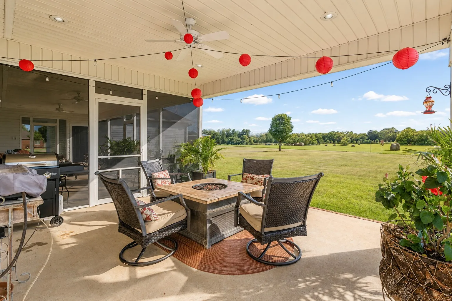 Farm For Sale in Smith County , 22710 CR 121, Bullard, Texas 75757, 3 Bedroom, 3 Bathroom, 2 Garage spaces, 2,877 Sqft, built in 2004, mls#21347063, Real Estate Agent in Bullard, Homes For Sale in Smith county, Homes For Sale in Bullard, Realtor in Bullard Texas, Real Estate Brokerage Independent Realty Texas, Luminita Cordes Realtor