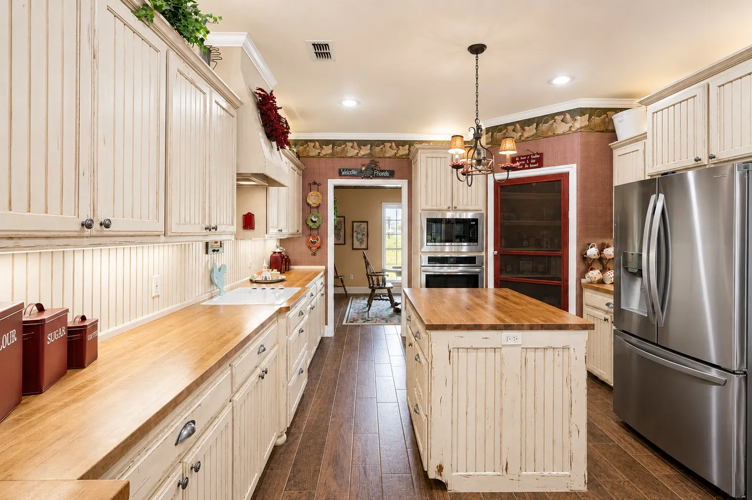 Farm For Sale in Smith County , 22710 CR 121, Bullard, Texas 75757, 3 Bedroom, 3 Bathroom, 2 Garage spaces, 2,877 Sqft, built in 2004, mls#21347063, Real Estate Agent in Bullard, Homes For Sale in Smith county, Homes For Sale in Bullard, Realtor in Bullard Texas, Real Estate Brokerage Independent Realty Texas, Luminita Cordes Realtor