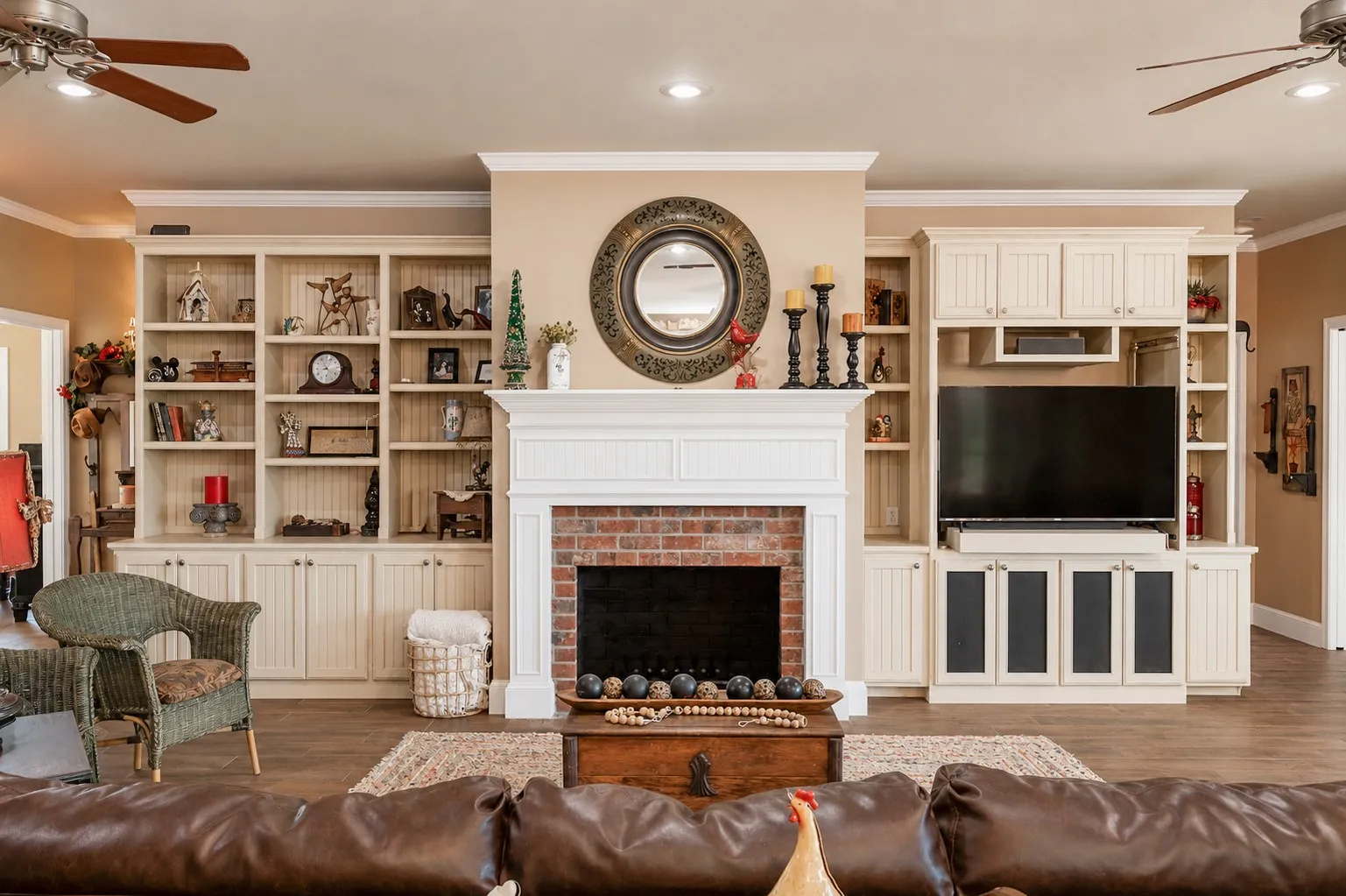 Farm For Sale in Smith County , 22710 CR 121, Bullard, Texas 75757, 3 Bedroom, 3 Bathroom, 2 Garage spaces, 2,877 Sqft, built in 2004, mls#21347063, Real Estate Agent in Bullard, Homes For Sale in Smith county, Homes For Sale in Bullard, Realtor in Bullard Texas, Real Estate Brokerage Independent Realty Texas, Luminita Cordes Realtor