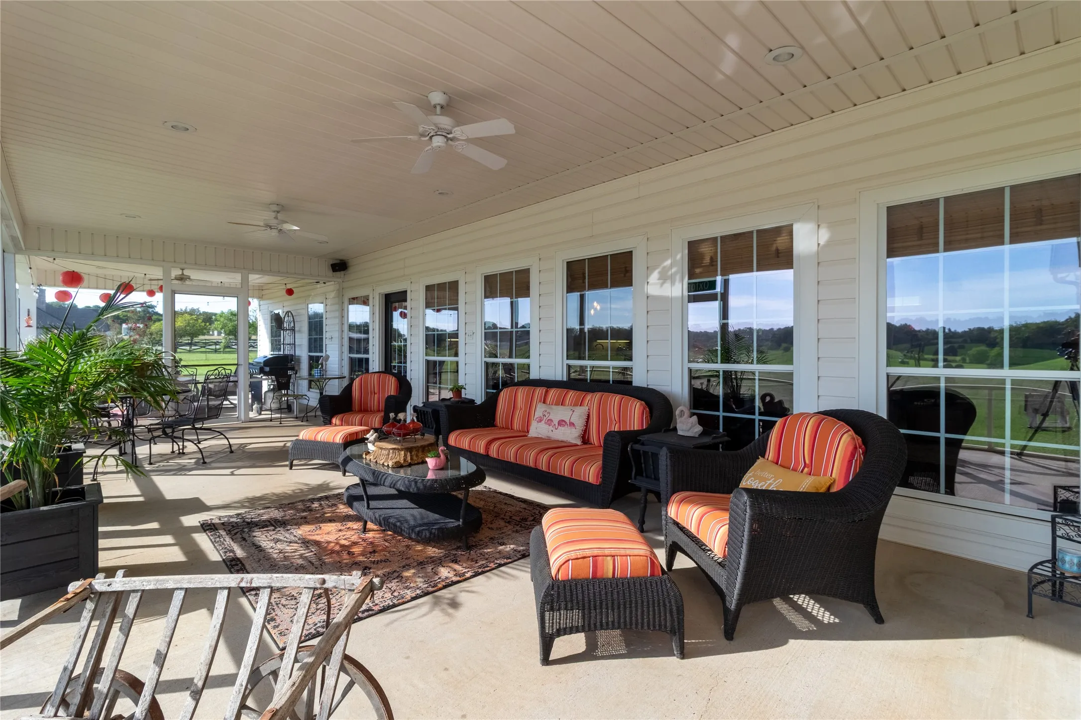 Farm For Sale in Smith County , 22710 CR 121, Bullard, Texas 75757, 3 Bedroom, 3 Bathroom, 2 Garage spaces, 2,877 Sqft, built in 2004, mls#21347063, Real Estate Agent in Bullard, Homes For Sale in Smith county, Homes For Sale in Bullard, Realtor in Bullard Texas, Real Estate Brokerage Independent Realty Texas, Luminita Cordes Realtor
