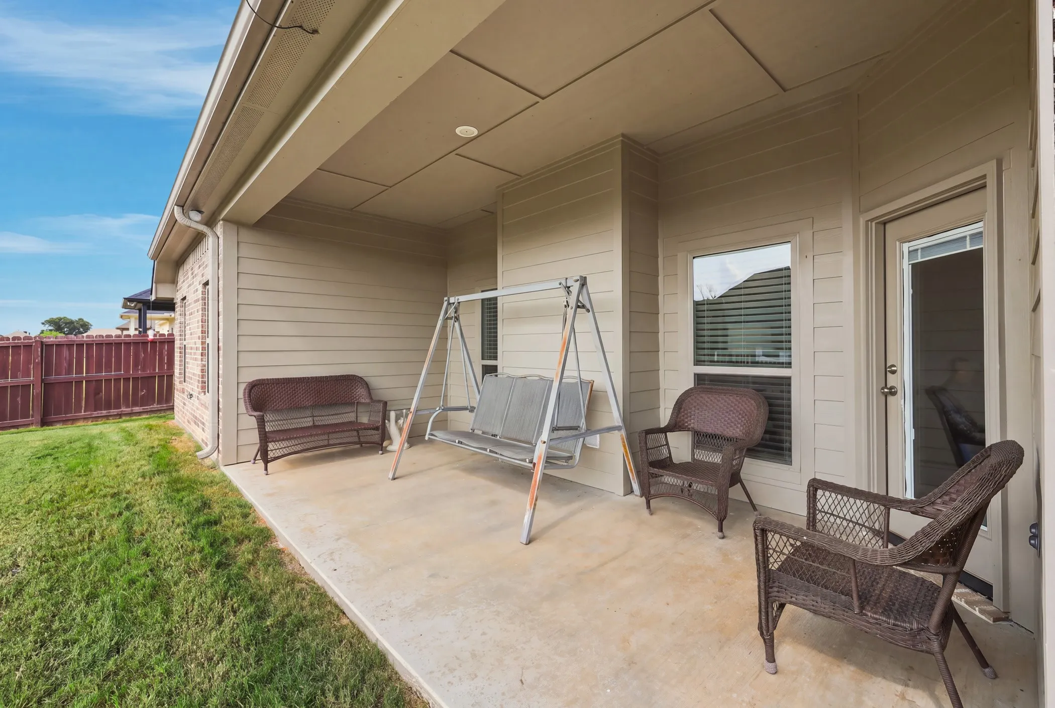 Single Family Residence For Sale in Smith County , 11334 Windsor Park Drive, Tyler, Texas 75709, 4 Bedroom, 2 Bathroom, 2 Garage spaces, 1,800 Sqft, built in 2020, mls#21355012, Real Estate Agent in Tyler, Homes For Sale in Smith county, Homes For Sale in Tyler, Realtor in Tyler Texas, Real Estate Brokerage Independent Realty Texas, Luminita Cordes Realtor