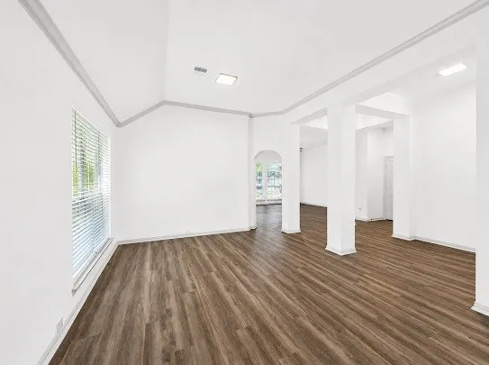 Single Family Residence For Sale in Dallas County , 2606 Brittany Drive, Rowlett, Texas 75088, 4 Bedroom, 2 Bathroom, 2 Garage spaces, 2,151 Sqft, built in 1998, mls#21354879, Real Estate Agent in Rowlett, Homes For Sale in Dallas county, Homes For Sale in Rowlett, Realtor in Rowlett Texas, Real Estate Brokerage Independent Realty Texas, Luminita Cordes Realtor