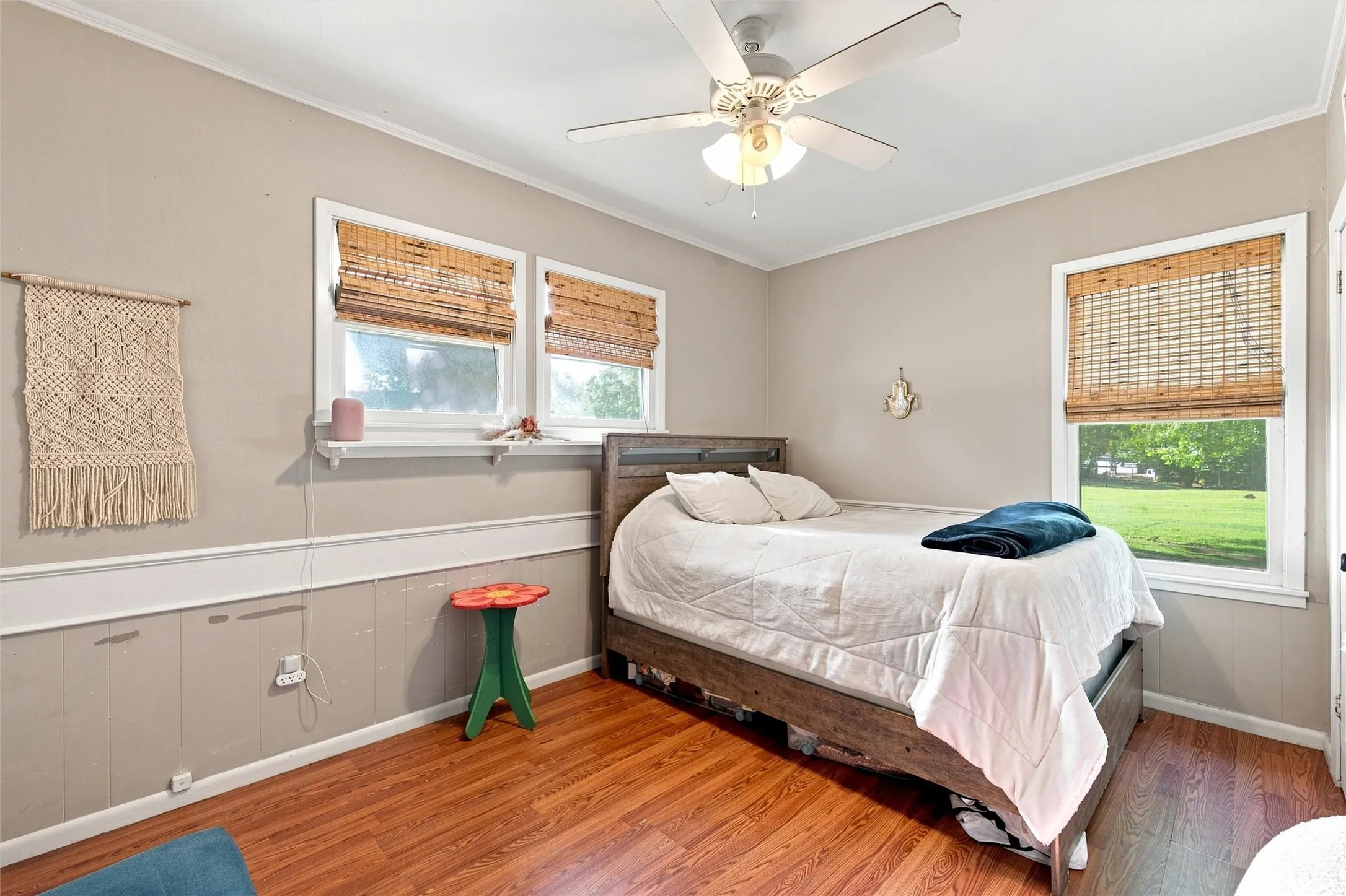 Single Family Residence For Sale in Mc Lennan County , 200 N Bordon Street, Lorena, Texas 76655, 4 Bedroom, 3 Bathroom, 1 Garage spaces, 2,110 Sqft, built in 1922, mls#21355014, Real Estate Agent in Lorena, Homes For Sale in Mc Lennan county, Homes For Sale in Lorena, Realtor in Lorena Texas, Real Estate Brokerage Independent Realty Texas, Luminita Cordes Realtor