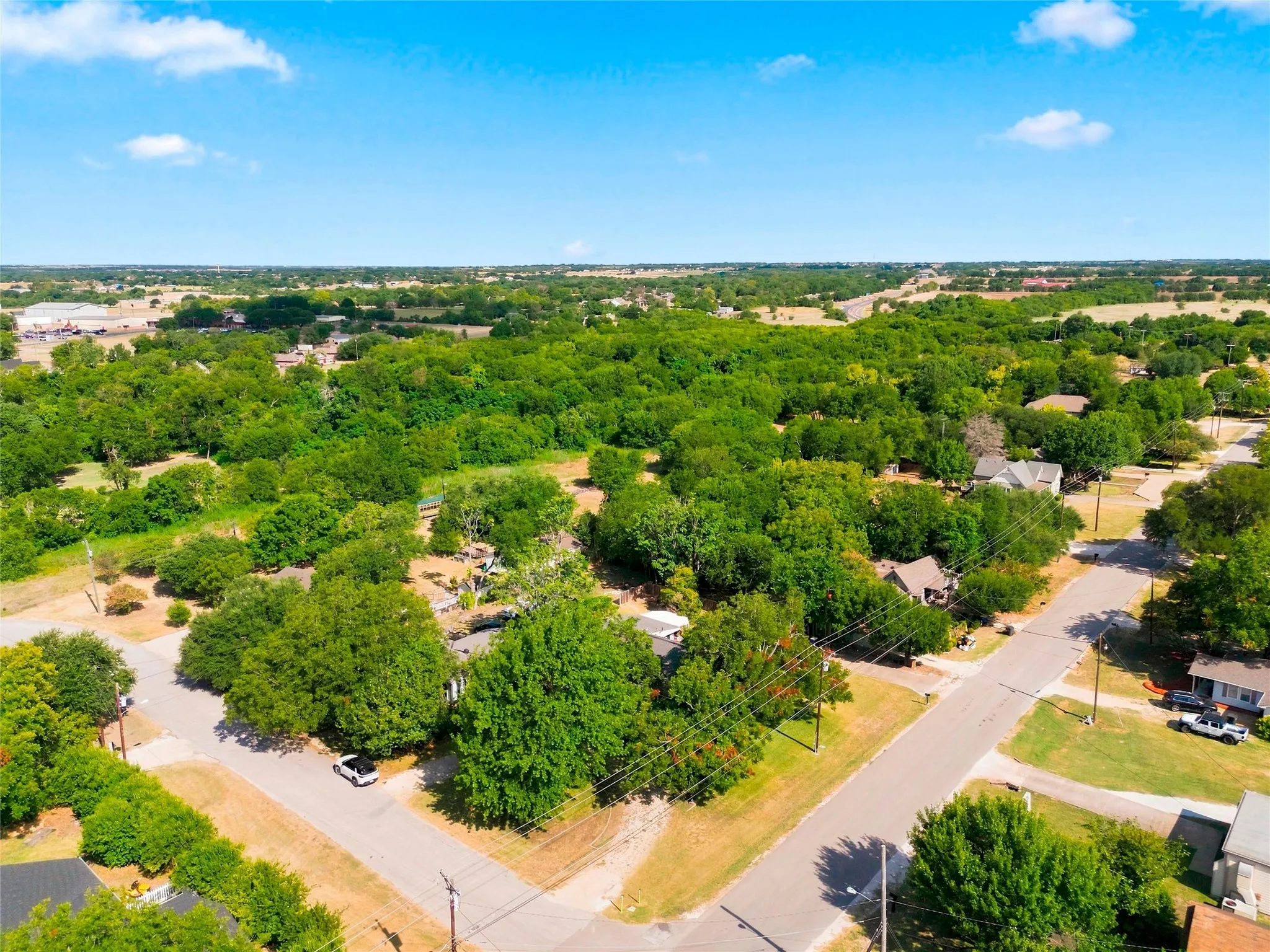Single Family Residence For Sale in Mc Lennan County , 200 N Bordon Street, Lorena, Texas 76655, 4 Bedroom, 3 Bathroom, 1 Garage spaces, 2,110 Sqft, built in 1922, mls#21355014, Real Estate Agent in Lorena, Homes For Sale in Mc Lennan county, Homes For Sale in Lorena, Realtor in Lorena Texas, Real Estate Brokerage Independent Realty Texas, Luminita Cordes Realtor