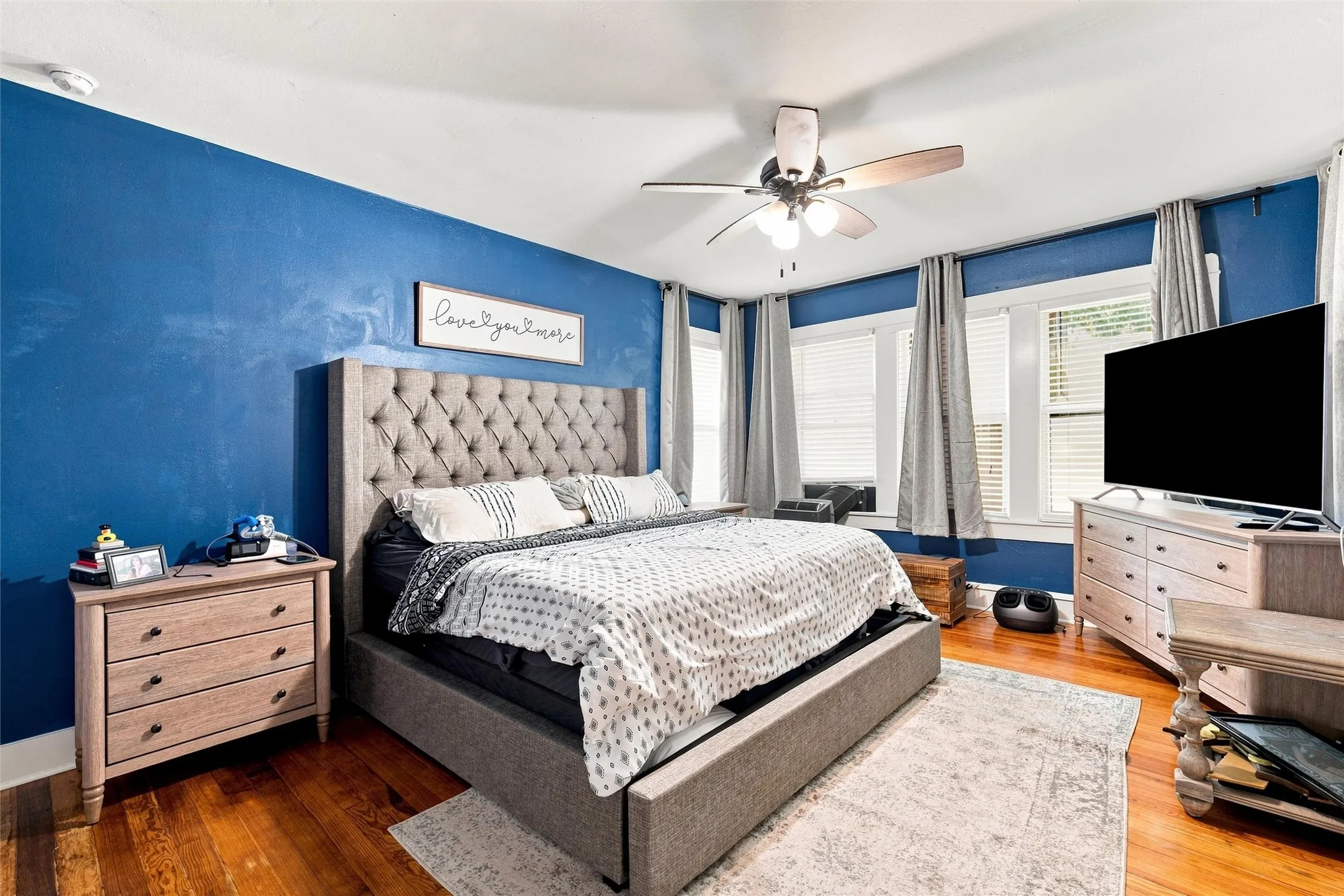 Single Family Residence For Sale in Mc Lennan County , 200 N Bordon Street, Lorena, Texas 76655, 4 Bedroom, 3 Bathroom, 1 Garage spaces, 2,110 Sqft, built in 1922, mls#21355014, Real Estate Agent in Lorena, Homes For Sale in Mc Lennan county, Homes For Sale in Lorena, Realtor in Lorena Texas, Real Estate Brokerage Independent Realty Texas, Luminita Cordes Realtor