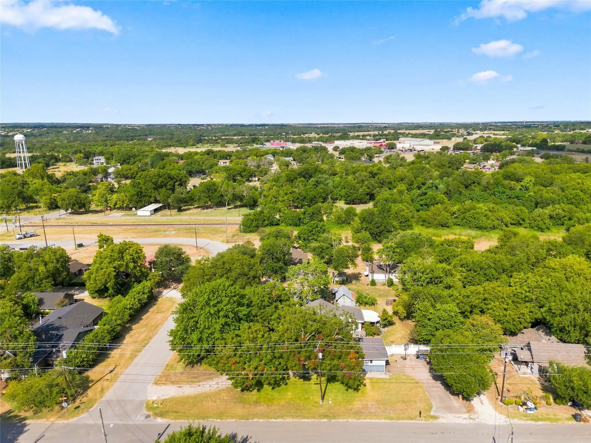 Single Family Residence For Sale in Mc Lennan County , 200 N Bordon Street, Lorena, Texas 76655, 4 Bedroom, 3 Bathroom, 1 Garage spaces, 2,110 Sqft, built in 1922, mls#21355014, Real Estate Agent in Lorena, Homes For Sale in Mc Lennan county, Homes For Sale in Lorena, Realtor in Lorena Texas, Real Estate Brokerage Independent Realty Texas, Luminita Cordes Realtor