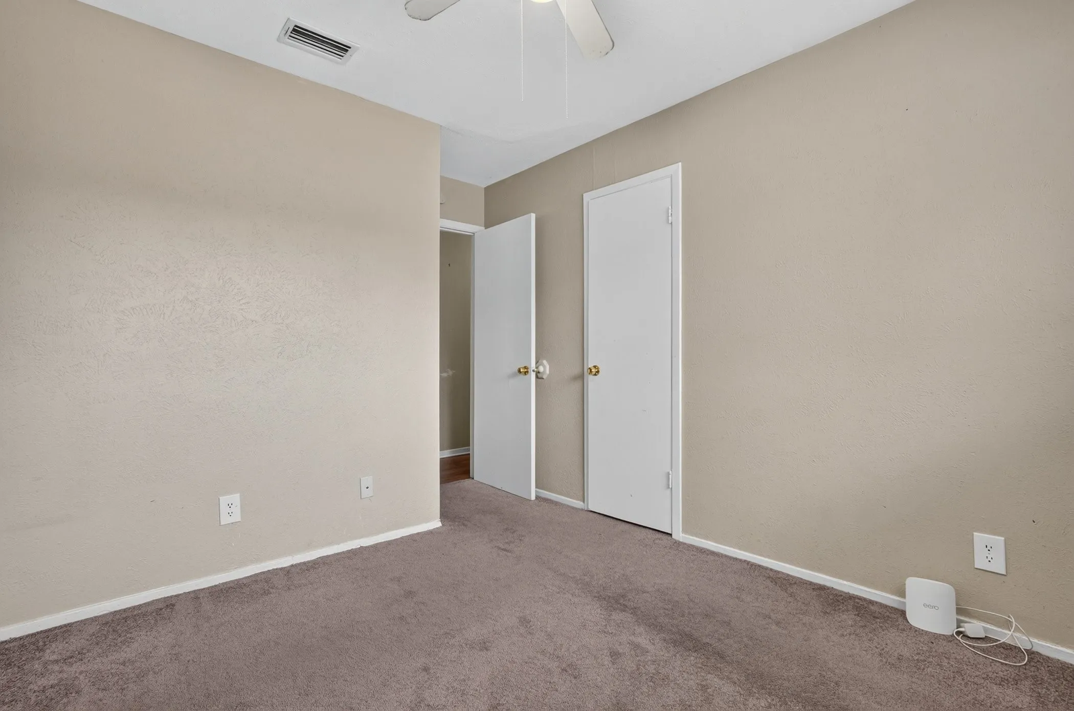 Single Family Residence For Sale in Dallas County , 1817 Millwick Street, Garland, Texas 75044, 4 Bedroom, 2 Bathroom, Garage spaces, 1,376 Sqft, built in 1971, mls#21344504, Real Estate Agent in Garland, Homes For Sale in Dallas county, Homes For Sale in Garland, Realtor in Garland Texas, Real Estate Brokerage Independent Realty Texas, Luminita Cordes Realtor