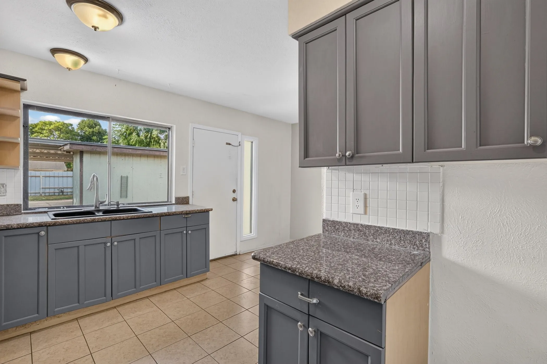 Single Family Residence For Sale in Dallas County , 1817 Millwick Street, Garland, Texas 75044, 4 Bedroom, 2 Bathroom, Garage spaces, 1,376 Sqft, built in 1971, mls#21344504, Real Estate Agent in Garland, Homes For Sale in Dallas county, Homes For Sale in Garland, Realtor in Garland Texas, Real Estate Brokerage Independent Realty Texas, Luminita Cordes Realtor