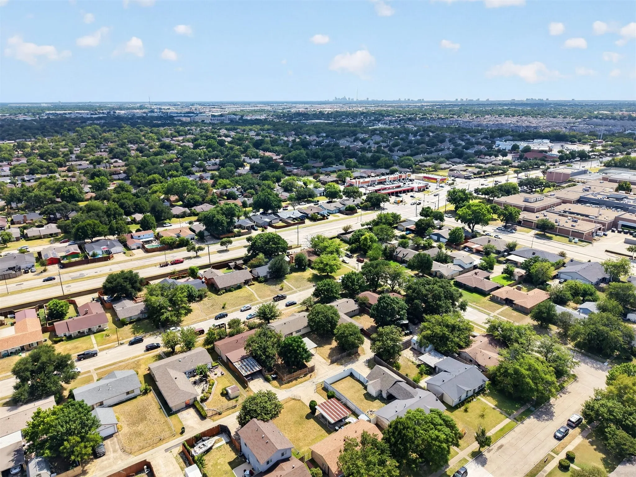 Single Family Residence For Sale in Dallas County , 1817 Millwick Street, Garland, Texas 75044, 4 Bedroom, 2 Bathroom, Garage spaces, 1,376 Sqft, built in 1971, mls#21344504, Real Estate Agent in Garland, Homes For Sale in Dallas county, Homes For Sale in Garland, Realtor in Garland Texas, Real Estate Brokerage Independent Realty Texas, Luminita Cordes Realtor