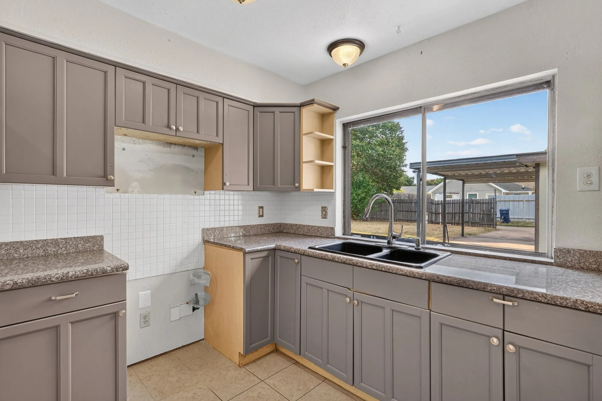 Single Family Residence For Sale in Dallas County , 1817 Millwick Street, Garland, Texas 75044, 4 Bedroom, 2 Bathroom, Garage spaces, 1,376 Sqft, built in 1971, mls#21344504, Real Estate Agent in Garland, Homes For Sale in Dallas county, Homes For Sale in Garland, Realtor in Garland Texas, Real Estate Brokerage Independent Realty Texas, Luminita Cordes Realtor