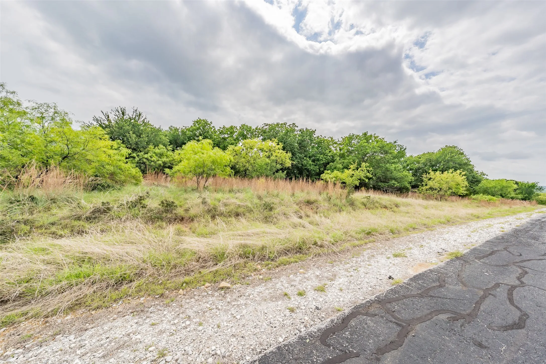 Unimproved Land For Sale in Wise County , Lot 253 Cote D Azur Drive, Chico, Texas 76431, 0, 0, Garage spaces, 0 Sqft, built in 0, mls#21354175, Real Estate Agent in Chico, Homes For Sale in Wise county, Homes For Sale in Chico, Realtor in Chico Texas, Real Estate Brokerage Independent Realty Texas, Luminita Cordes Realtor