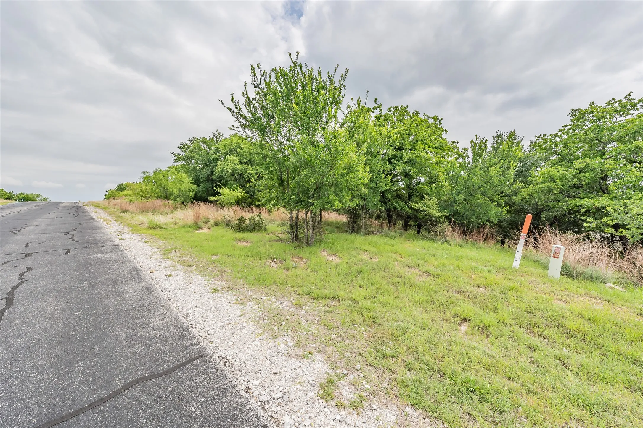 Unimproved Land For Sale in Wise County , Lot 253 Cote D Azur Drive, Chico, Texas 76431, 0, 0, Garage spaces, 0 Sqft, built in 0, mls#21354175, Real Estate Agent in Chico, Homes For Sale in Wise county, Homes For Sale in Chico, Realtor in Chico Texas, Real Estate Brokerage Independent Realty Texas, Luminita Cordes Realtor