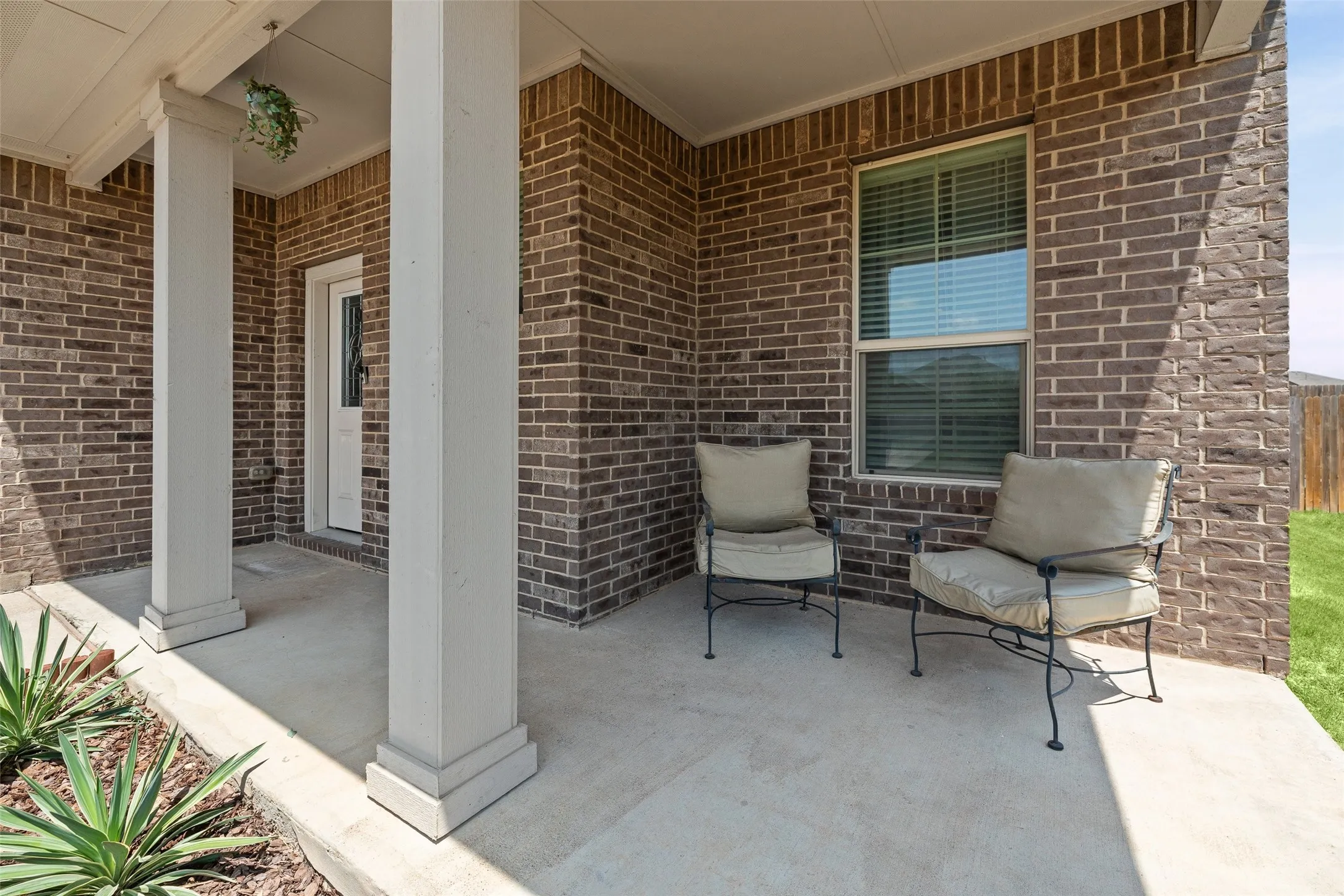 Single Family Residence For Sale in Mc Lennan County , 2816 Brosnan Road, Waco, Texas 76655, 5 Bedroom, 3 Bathroom, 3 Garage spaces, 2,598 Sqft, built in 2021, mls#21349514, Real Estate Agent in Waco, Homes For Sale in Mc Lennan county, Homes For Sale in Waco, Realtor in Waco Texas, Real Estate Brokerage Independent Realty Texas, Luminita Cordes Realtor