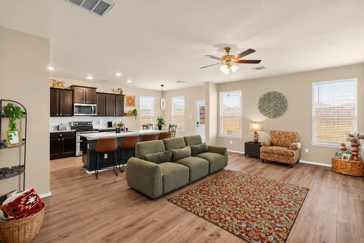 Single Family Residence For Sale in Mc Lennan County , 2816 Brosnan Road, Waco, Texas 76655, 5 Bedroom, 3 Bathroom, 3 Garage spaces, 2,598 Sqft, built in 2021, mls#21349514, Real Estate Agent in Waco, Homes For Sale in Mc Lennan county, Homes For Sale in Waco, Realtor in Waco Texas, Real Estate Brokerage Independent Realty Texas, Luminita Cordes Realtor