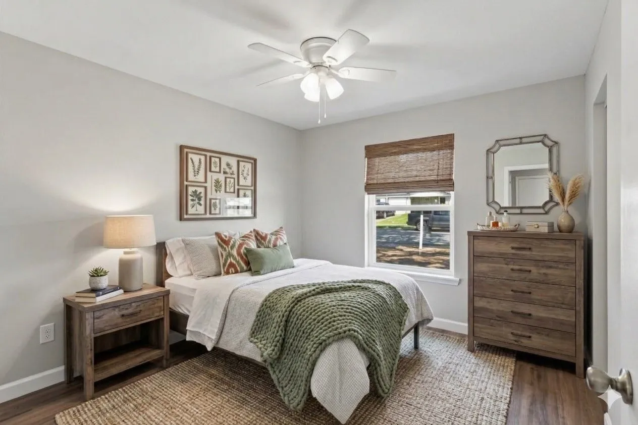 Single Family Residence For Sale in Dallas County , 2730 Ridgewood Street, Irving, Texas 75062, 3 Bedroom, 2 Bathroom, 1 Garage spaces, 1,176 Sqft, built in 1961, mls#21353222, Real Estate Agent in Irving, Homes For Sale in Dallas county, Homes For Sale in Irving, Realtor in Irving Texas, Real Estate Brokerage Independent Realty Texas, Luminita Cordes Realtor