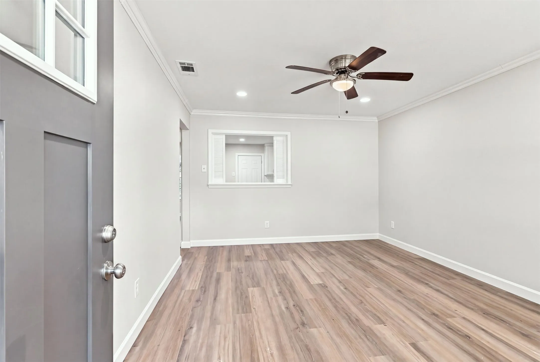 Single Family Residence For Sale in Dallas County , 2730 Ridgewood Street, Irving, Texas 75062, 3 Bedroom, 2 Bathroom, 1 Garage spaces, 1,176 Sqft, built in 1961, mls#21353222, Real Estate Agent in Irving, Homes For Sale in Dallas county, Homes For Sale in Irving, Realtor in Irving Texas, Real Estate Brokerage Independent Realty Texas, Luminita Cordes Realtor