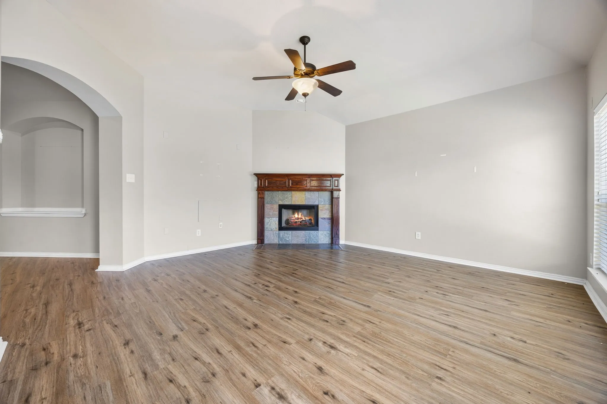 Single Family Residence For Sale in Collin County , 2617 Patriot Drive, Melissa, Texas 75454, 3 Bedroom, 3 Bathroom, 2 Garage spaces, 2,691 Sqft, built in 2008, mls#21354192, Real Estate Agent in Melissa, Homes For Sale in Collin county, Homes For Sale in Melissa, Realtor in Melissa Texas, Real Estate Brokerage Independent Realty Texas, Luminita Cordes Realtor