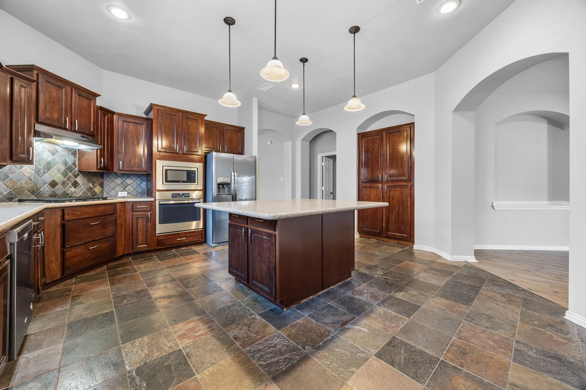 Single Family Residence For Sale in Collin County , 2617 Patriot Drive, Melissa, Texas 75454, 3 Bedroom, 3 Bathroom, 2 Garage spaces, 2,691 Sqft, built in 2008, mls#21354192, Real Estate Agent in Melissa, Homes For Sale in Collin county, Homes For Sale in Melissa, Realtor in Melissa Texas, Real Estate Brokerage Independent Realty Texas, Luminita Cordes Realtor