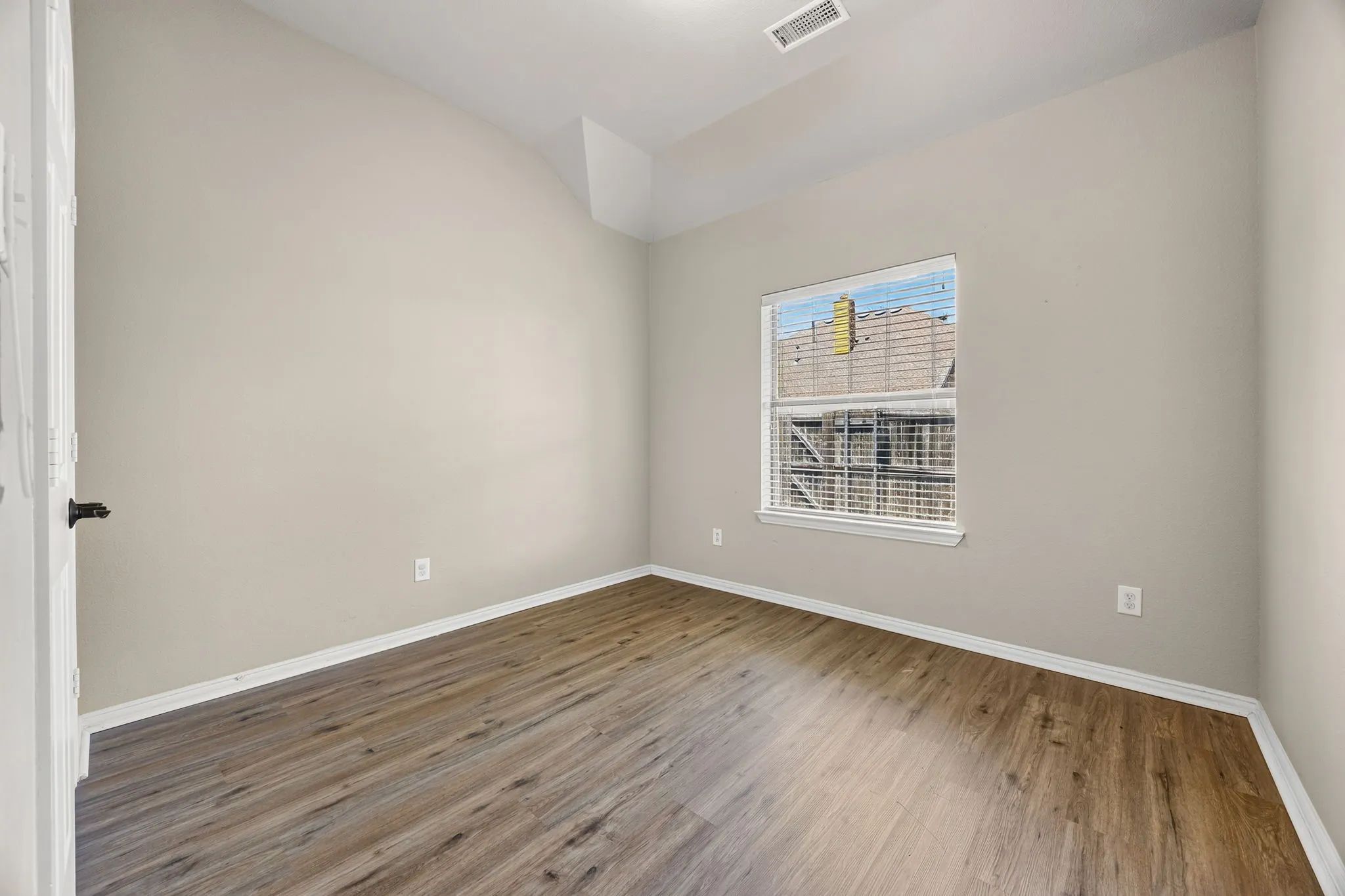 Single Family Residence For Sale in Collin County , 2617 Patriot Drive, Melissa, Texas 75454, 3 Bedroom, 3 Bathroom, 2 Garage spaces, 2,691 Sqft, built in 2008, mls#21354192, Real Estate Agent in Melissa, Homes For Sale in Collin county, Homes For Sale in Melissa, Realtor in Melissa Texas, Real Estate Brokerage Independent Realty Texas, Luminita Cordes Realtor