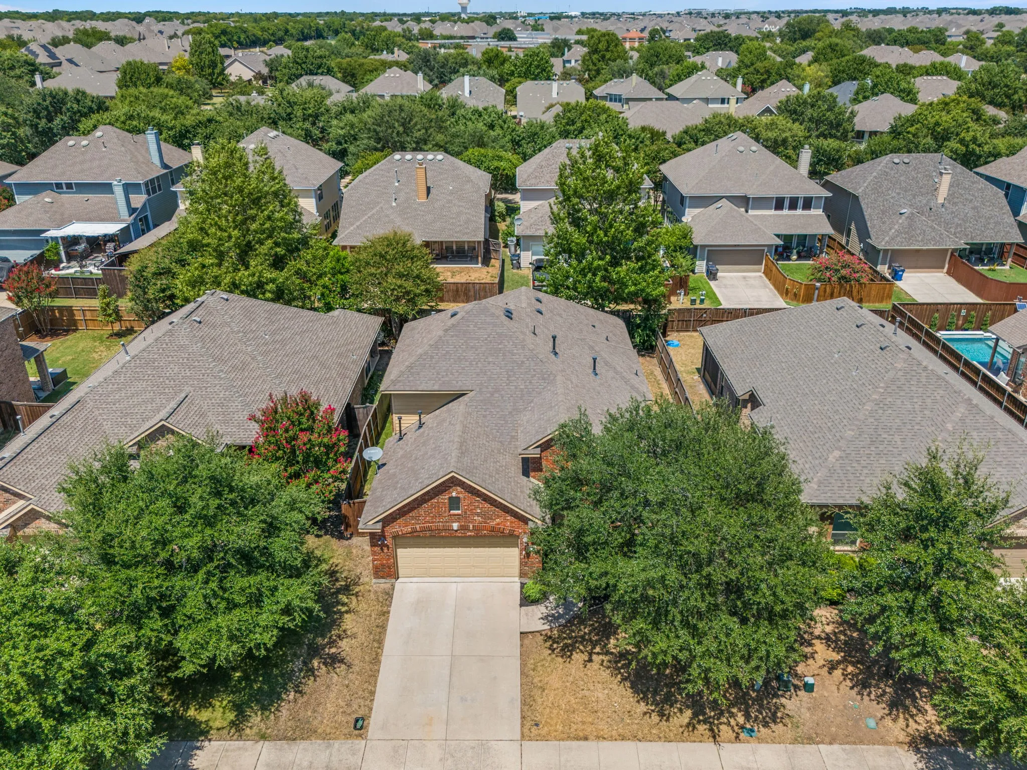 Single Family Residence For Sale in Collin County , 2617 Patriot Drive, Melissa, Texas 75454, 3 Bedroom, 3 Bathroom, 2 Garage spaces, 2,691 Sqft, built in 2008, mls#21354192, Real Estate Agent in Melissa, Homes For Sale in Collin county, Homes For Sale in Melissa, Realtor in Melissa Texas, Real Estate Brokerage Independent Realty Texas, Luminita Cordes Realtor