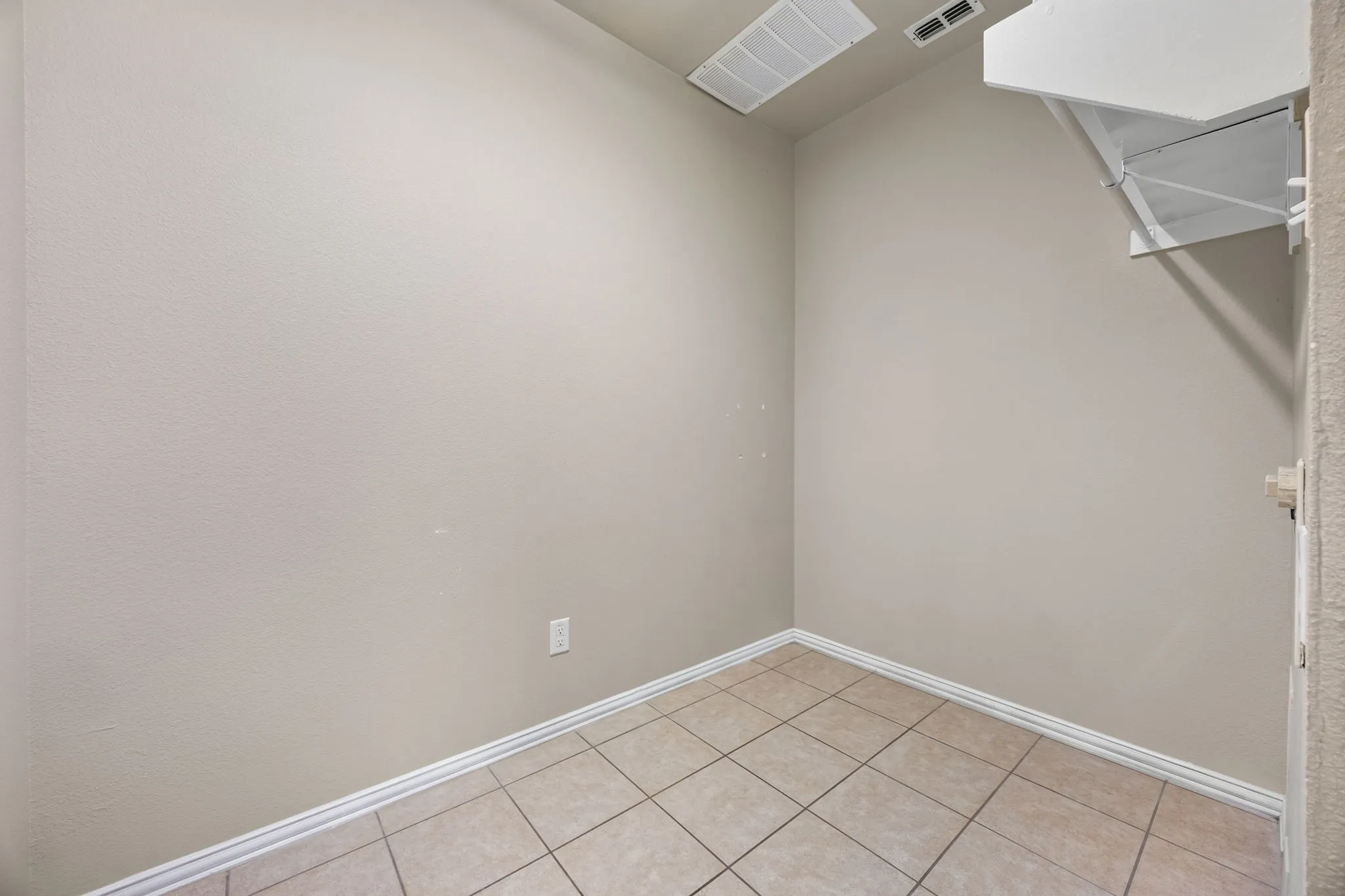 Single Family Residence For Sale in Collin County , 2617 Patriot Drive, Melissa, Texas 75454, 3 Bedroom, 3 Bathroom, 2 Garage spaces, 2,691 Sqft, built in 2008, mls#21354192, Real Estate Agent in Melissa, Homes For Sale in Collin county, Homes For Sale in Melissa, Realtor in Melissa Texas, Real Estate Brokerage Independent Realty Texas, Luminita Cordes Realtor