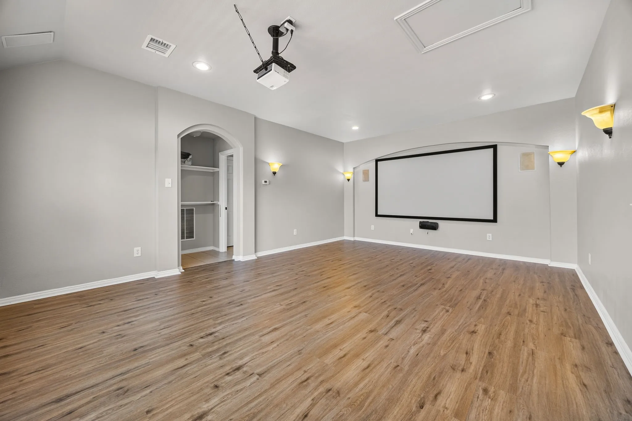 Single Family Residence For Sale in Collin County , 2617 Patriot Drive, Melissa, Texas 75454, 3 Bedroom, 3 Bathroom, 2 Garage spaces, 2,691 Sqft, built in 2008, mls#21354192, Real Estate Agent in Melissa, Homes For Sale in Collin county, Homes For Sale in Melissa, Realtor in Melissa Texas, Real Estate Brokerage Independent Realty Texas, Luminita Cordes Realtor