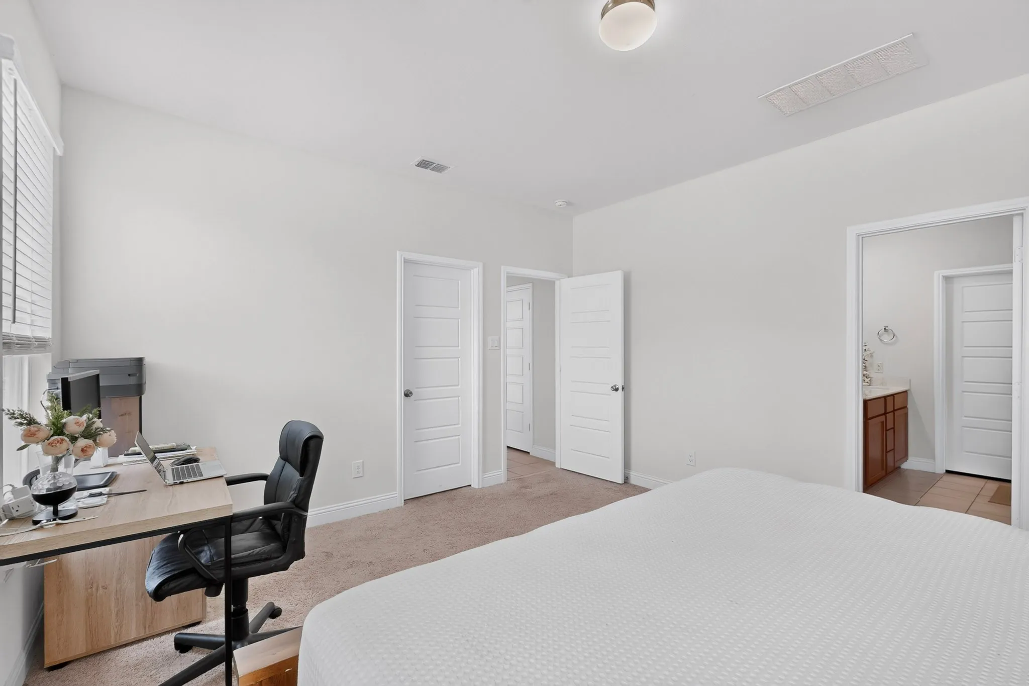 Single Family Residence For Sale in Denton County , 980 Burnett Drive, Aubrey, Texas 76227, 3 Bedroom, 2 Bathroom, 2 Garage spaces, 1,559 Sqft, built in 2023, mls#21353125, Real Estate Agent in Aubrey, Homes For Sale in Denton county, Homes For Sale in Aubrey, Realtor in Aubrey Texas, Real Estate Brokerage Independent Realty Texas, Luminita Cordes Realtor