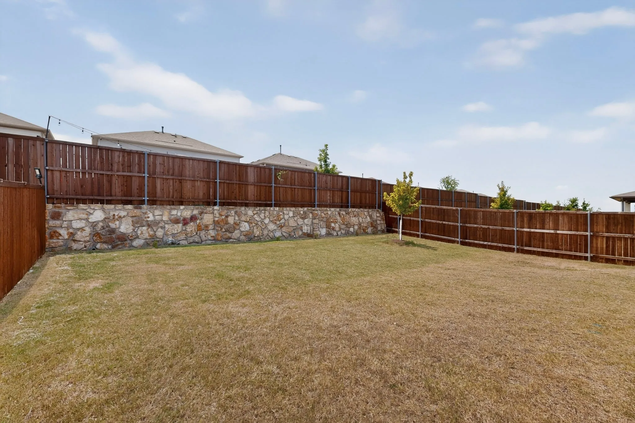Single Family Residence For Sale in Denton County , 980 Burnett Drive, Aubrey, Texas 76227, 3 Bedroom, 2 Bathroom, 2 Garage spaces, 1,559 Sqft, built in 2023, mls#21353125, Real Estate Agent in Aubrey, Homes For Sale in Denton county, Homes For Sale in Aubrey, Realtor in Aubrey Texas, Real Estate Brokerage Independent Realty Texas, Luminita Cordes Realtor