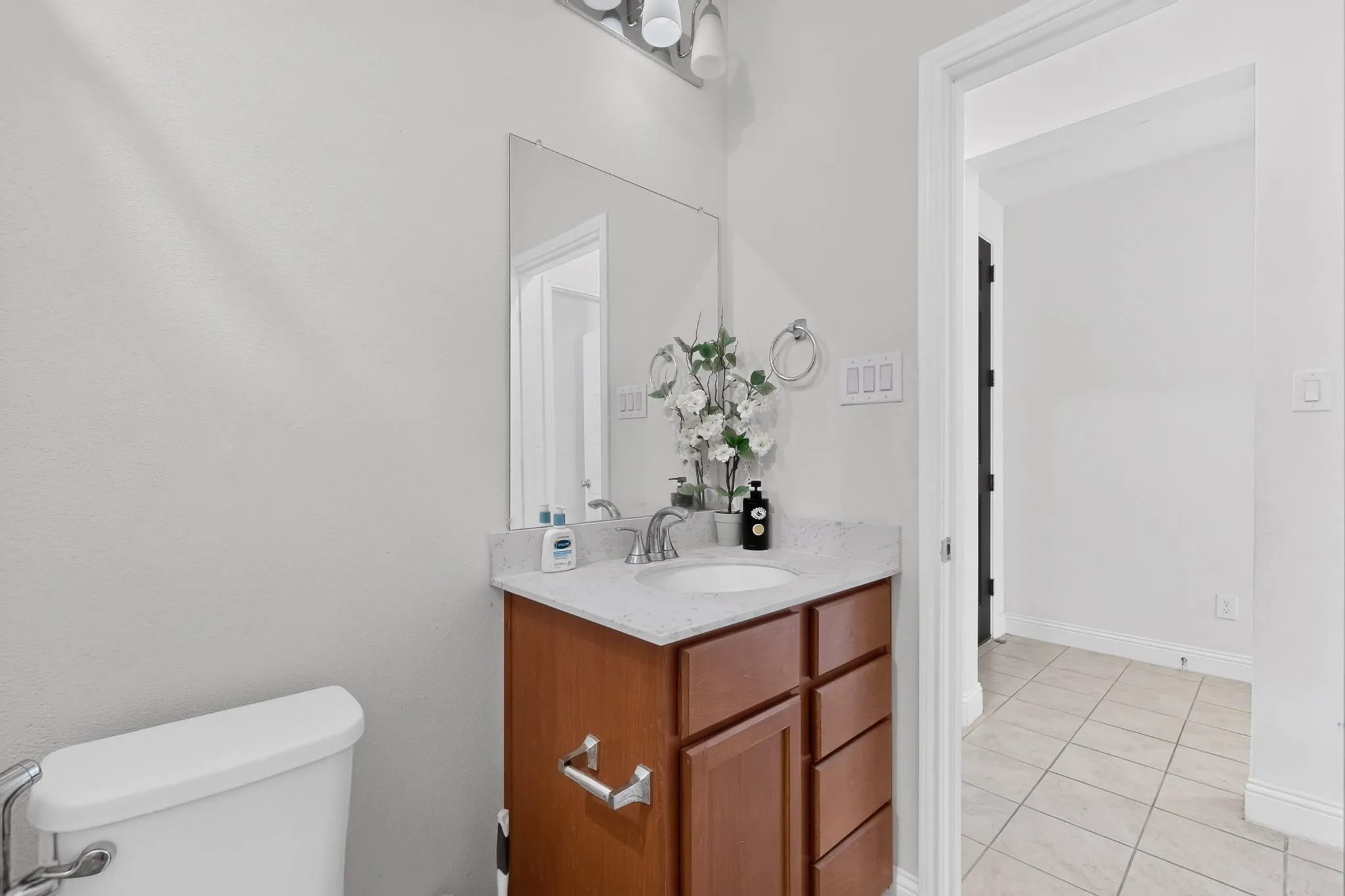 Single Family Residence For Sale in Denton County , 980 Burnett Drive, Aubrey, Texas 76227, 3 Bedroom, 2 Bathroom, 2 Garage spaces, 1,559 Sqft, built in 2023, mls#21353125, Real Estate Agent in Aubrey, Homes For Sale in Denton county, Homes For Sale in Aubrey, Realtor in Aubrey Texas, Real Estate Brokerage Independent Realty Texas, Luminita Cordes Realtor