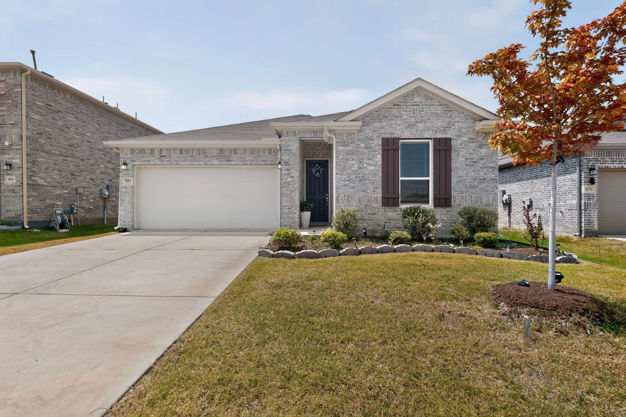 Single Family Residence For Sale in Denton County , 980 Burnett Drive, Aubrey, Texas 76227, 3 Bedroom, 2 Bathroom, 2 Garage spaces, 1,559 Sqft, built in 2023, mls#21353125, Real Estate Agent in Aubrey, Homes For Sale in Denton county, Homes For Sale in Aubrey, Realtor in Aubrey Texas, Real Estate Brokerage Independent Realty Texas, Luminita Cordes Realtor
