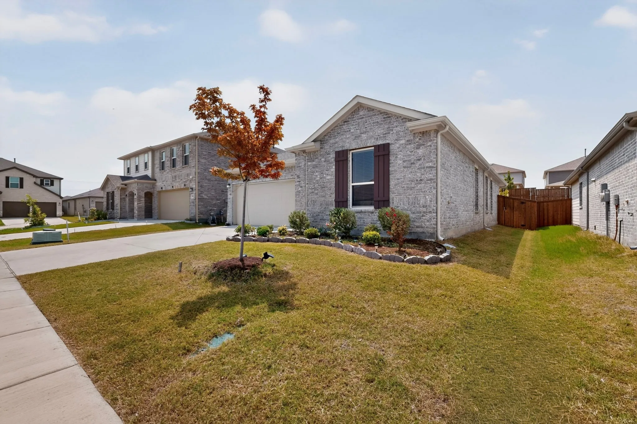 Single Family Residence For Sale in Denton County , 980 Burnett Drive, Aubrey, Texas 76227, 3 Bedroom, 2 Bathroom, 2 Garage spaces, 1,559 Sqft, built in 2023, mls#21353125, Real Estate Agent in Aubrey, Homes For Sale in Denton county, Homes For Sale in Aubrey, Realtor in Aubrey Texas, Real Estate Brokerage Independent Realty Texas, Luminita Cordes Realtor