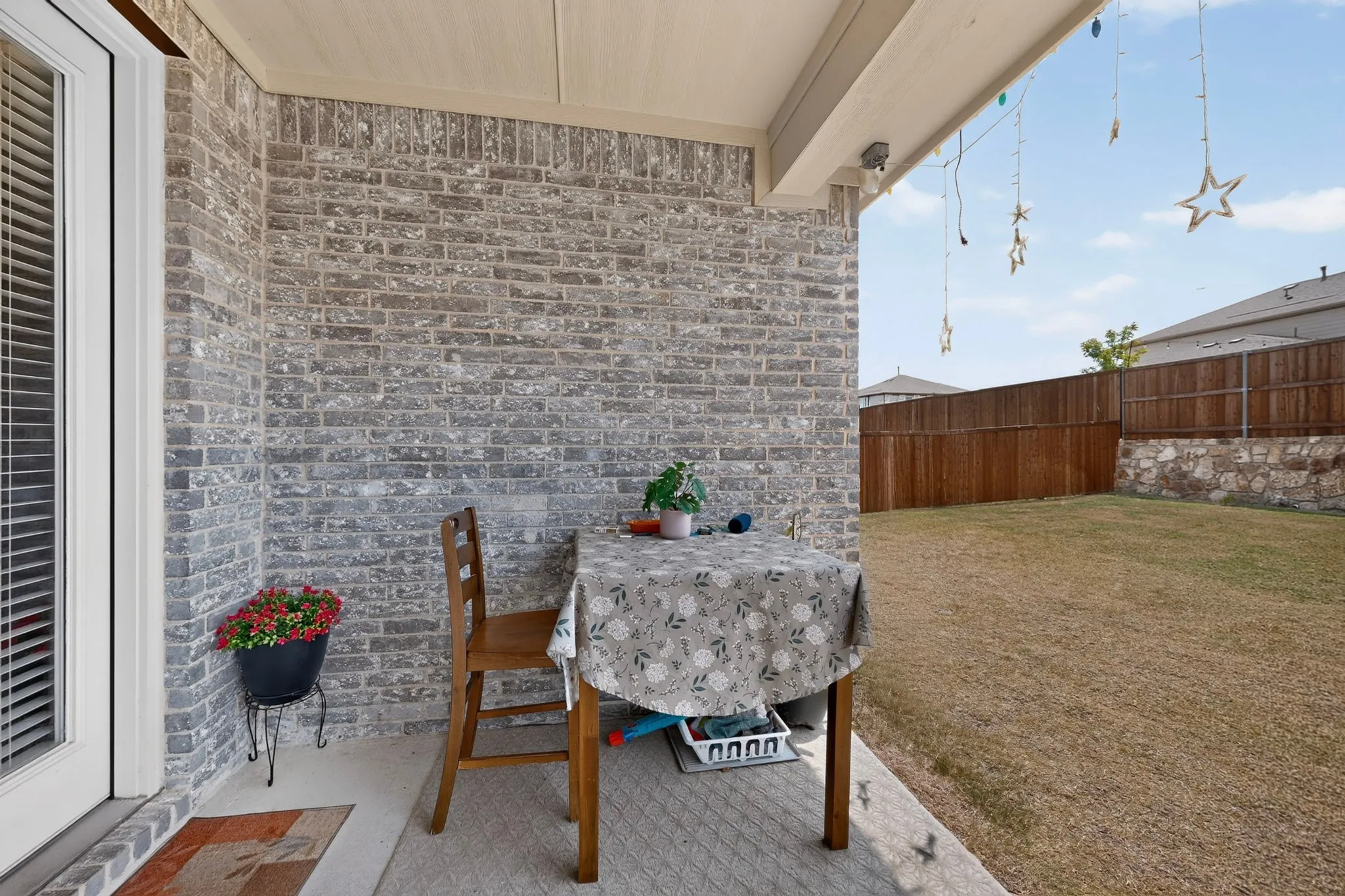 Single Family Residence For Sale in Denton County , 980 Burnett Drive, Aubrey, Texas 76227, 3 Bedroom, 2 Bathroom, 2 Garage spaces, 1,559 Sqft, built in 2023, mls#21353125, Real Estate Agent in Aubrey, Homes For Sale in Denton county, Homes For Sale in Aubrey, Realtor in Aubrey Texas, Real Estate Brokerage Independent Realty Texas, Luminita Cordes Realtor