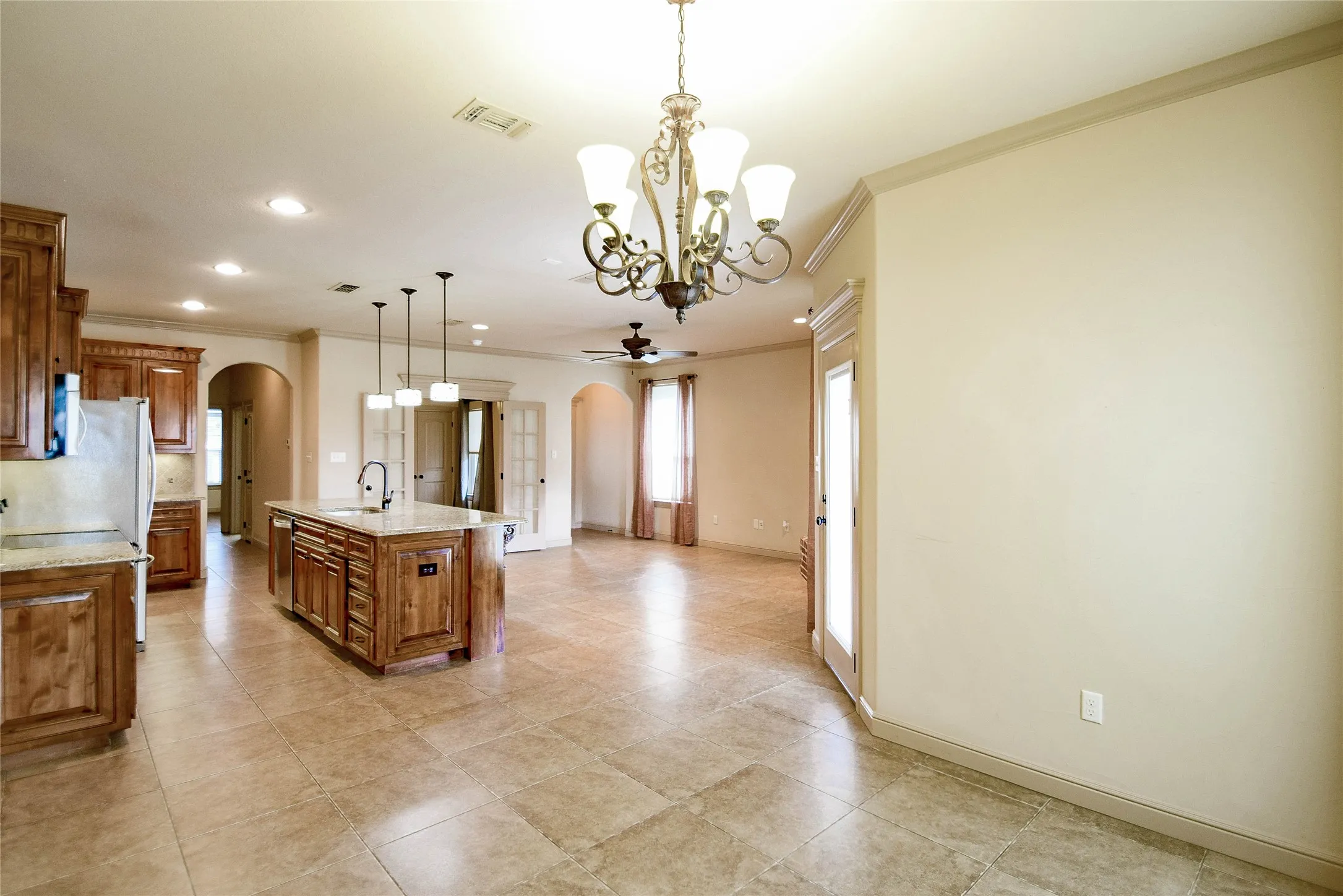 Single Family Residence For Sale in Hood County , 202 Captains Court, Granbury, Texas 76049, 3 Bedroom, 2 Bathroom, 2 Garage spaces, 1,564 Sqft, built in 2012, mls#21345756, Real Estate Agent in Granbury, Homes For Sale in Hood county, Homes For Sale in Granbury, Realtor in Granbury Texas, Real Estate Brokerage Independent Realty Texas, Luminita Cordes Realtor