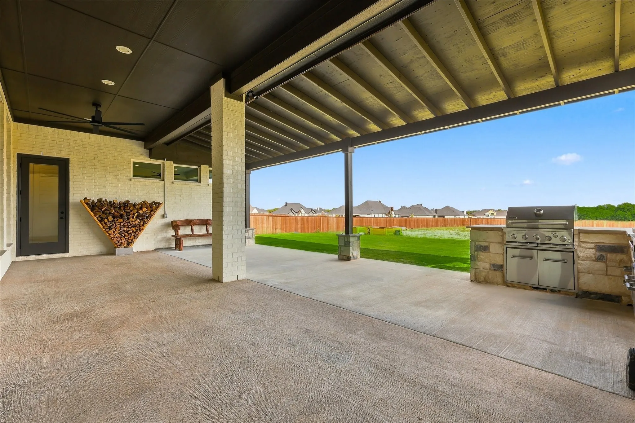 Single Family Residence For Sale in Ellis County , 1020 Hartson Way, Midlothian, Texas 76065, 5 Bedroom, 3 Bathroom, 3 Garage spaces, 3,258 Sqft, built in 2024, mls#21355004, Real Estate Agent in Midlothian, Homes For Sale in Ellis county, Homes For Sale in Midlothian, Realtor in Midlothian Texas, Real Estate Brokerage Independent Realty Texas, Luminita Cordes Realtor