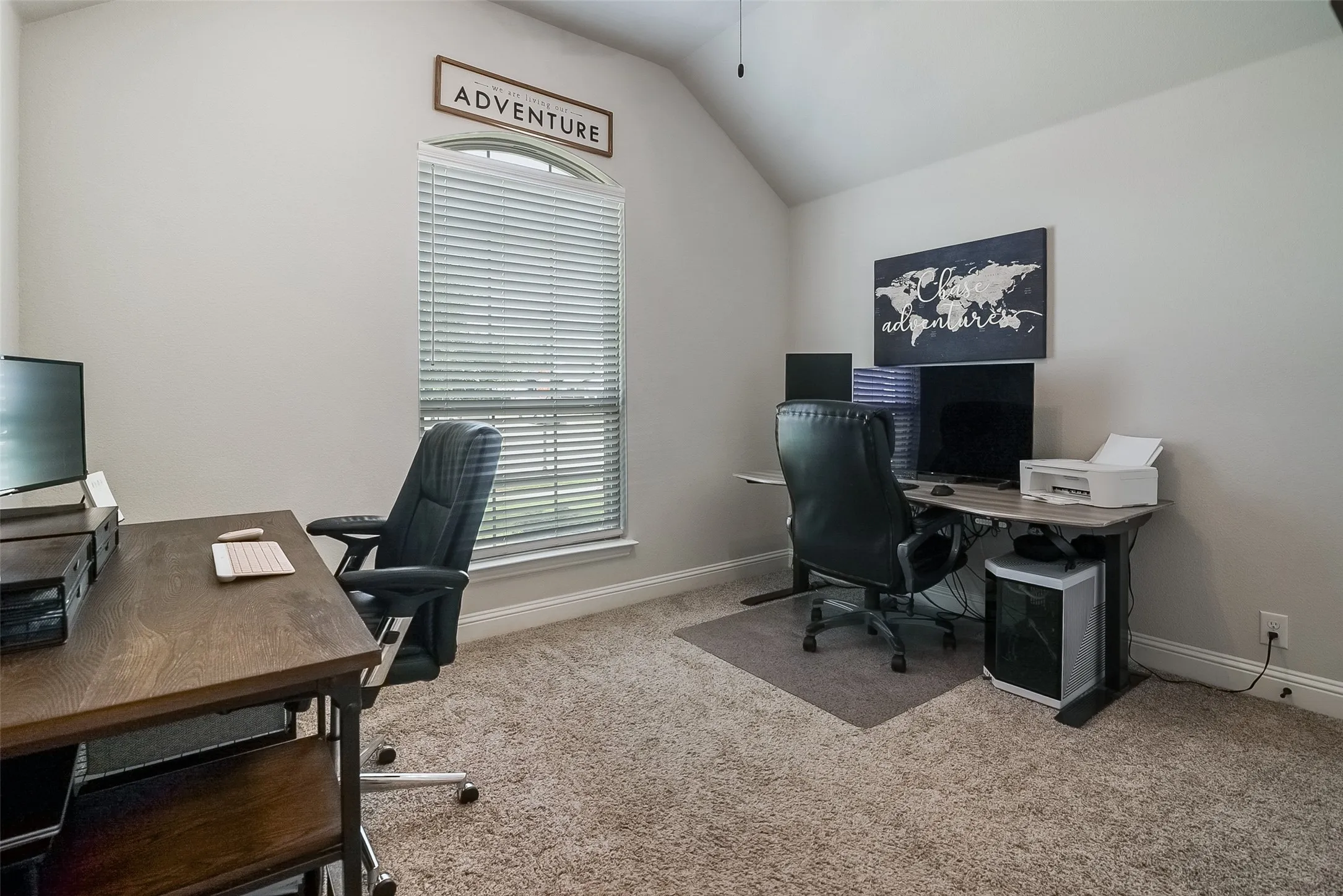 Single Family Residence For Sale in Grayson County , 201 Providence Drive, Van Alstyne, Texas 75495, 3 Bedroom, 2 Bathroom, 2 Garage spaces, 1,611 Sqft, built in 2021, mls#21354986, Real Estate Agent in Van Alstyne, Homes For Sale in Grayson county, Homes For Sale in Van Alstyne, Realtor in Van Alstyne Texas, Real Estate Brokerage Independent Realty Texas, Luminita Cordes Realtor