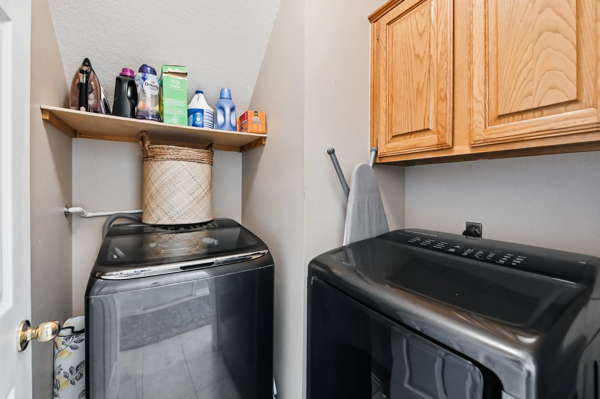 Single Family Residence For Sale in Bexar County , 2011 Chittim Trail Drive, San Antonio, Texas 78232, 4 Bedroom, 3 Bathroom, 2 Garage spaces, 2,693 Sqft, built in 1991, Price $450,000, mls#21351599, Real Estate Agent in San Antonio, Homes For Sale in Bexar county, Homes For Sale in San Antonio, Realtor in San Antonio Texas, Real Estate Brokerage Independent Realty Texas, Luminita Cordes Realtor