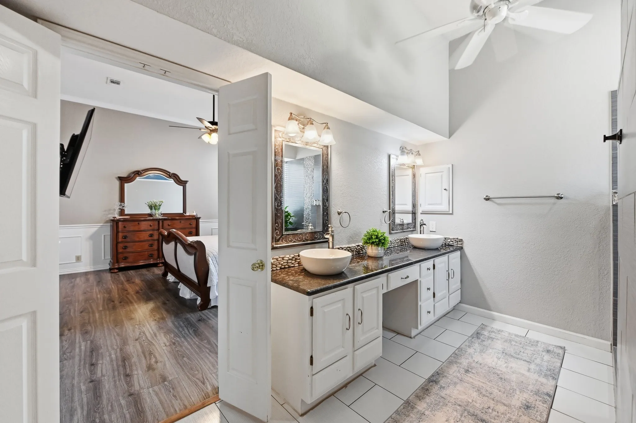 Single Family Residence For Sale in Bexar County , 2011 Chittim Trail Drive, San Antonio, Texas 78232, 4 Bedroom, 3 Bathroom, 2 Garage spaces, 2,693 Sqft, built in 1991, Price $450,000, mls#21351599, Real Estate Agent in San Antonio, Homes For Sale in Bexar county, Homes For Sale in San Antonio, Realtor in San Antonio Texas, Real Estate Brokerage Independent Realty Texas, Luminita Cordes Realtor