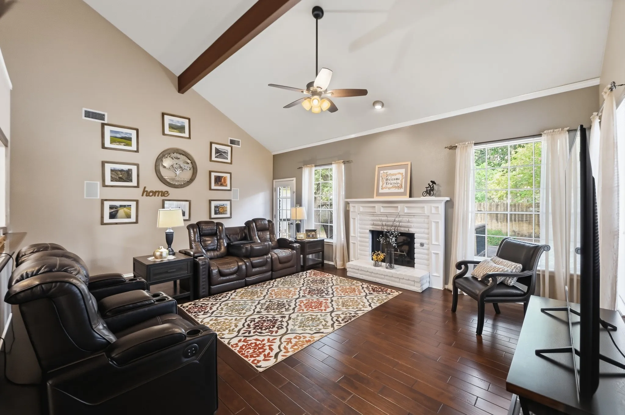 Single Family Residence For Sale in Bexar County , 2011 Chittim Trail Drive, San Antonio, Texas 78232, 4 Bedroom, 3 Bathroom, 2 Garage spaces, 2,693 Sqft, built in 1991, Price $450,000, mls#21351599, Real Estate Agent in San Antonio, Homes For Sale in Bexar county, Homes For Sale in San Antonio, Realtor in San Antonio Texas, Real Estate Brokerage Independent Realty Texas, Luminita Cordes Realtor